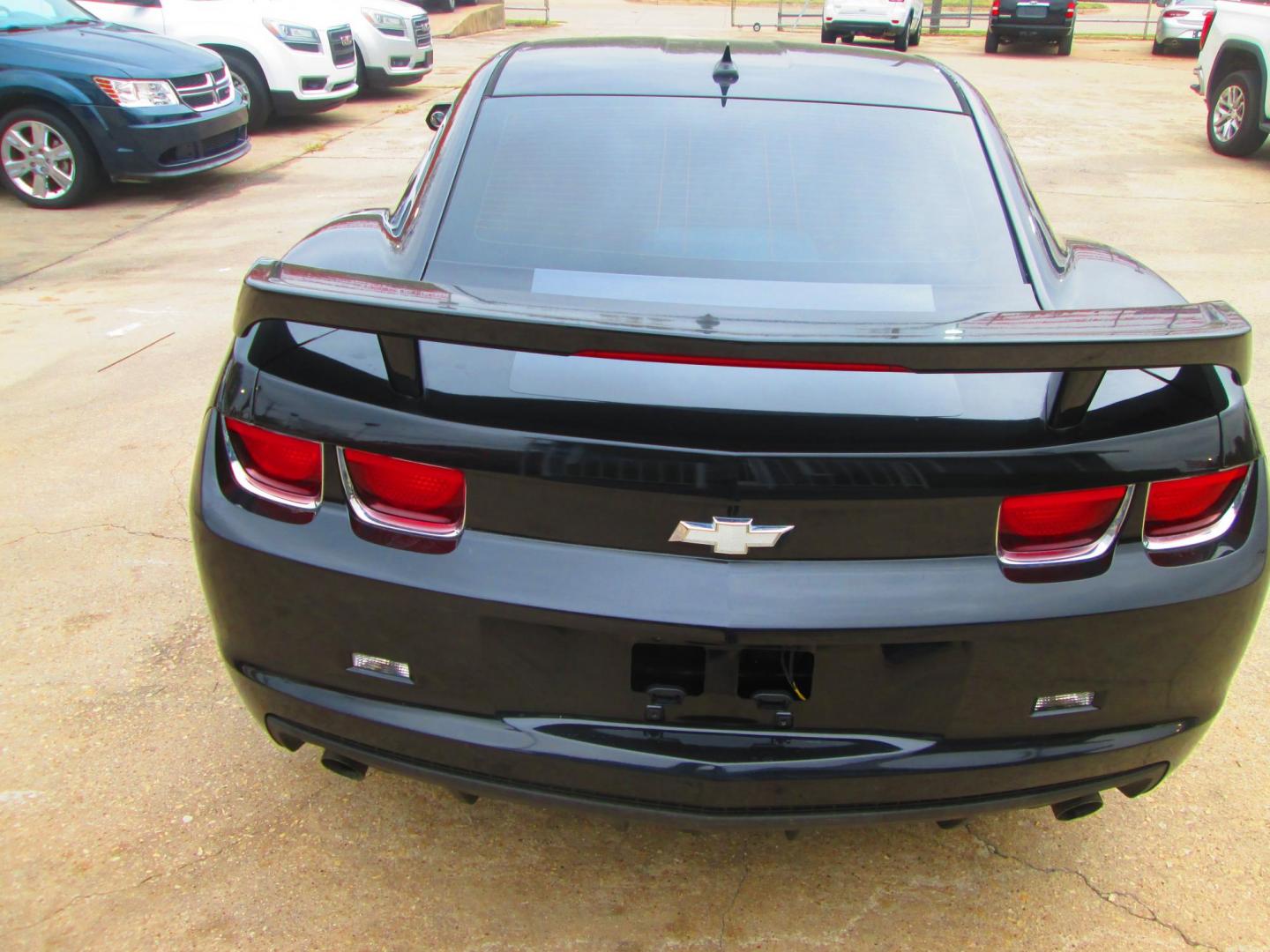2012 BLACK Chevrolet Camaro Coupe 1LT (2G1FB1E3XC9) with an 3.6L V6 DOHC 24V FFV engine, 6-Speed Automatic transmission, located at 1815 NE 28th St., Fort Worth, TX, 76106, (817) 625-6251, 32.795582, -97.333069 - Photo#5