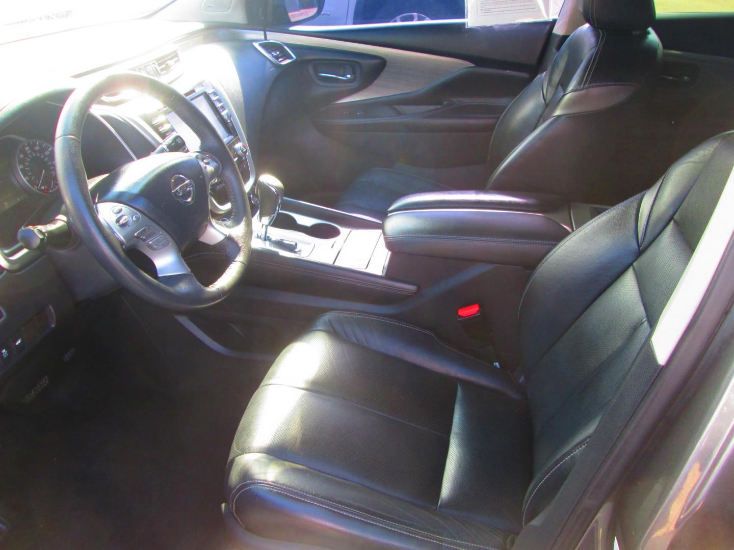 2016 GRAY Nissan Murano Platinum AWD (5N1AZ2MH7GN) with an 3.5L V6 DOHC 24V engine, CVT transmission, located at 1815 NE 28th St., Fort Worth, TX, 76106, (817) 625-6251, 32.795582, -97.333069 - Photo#11