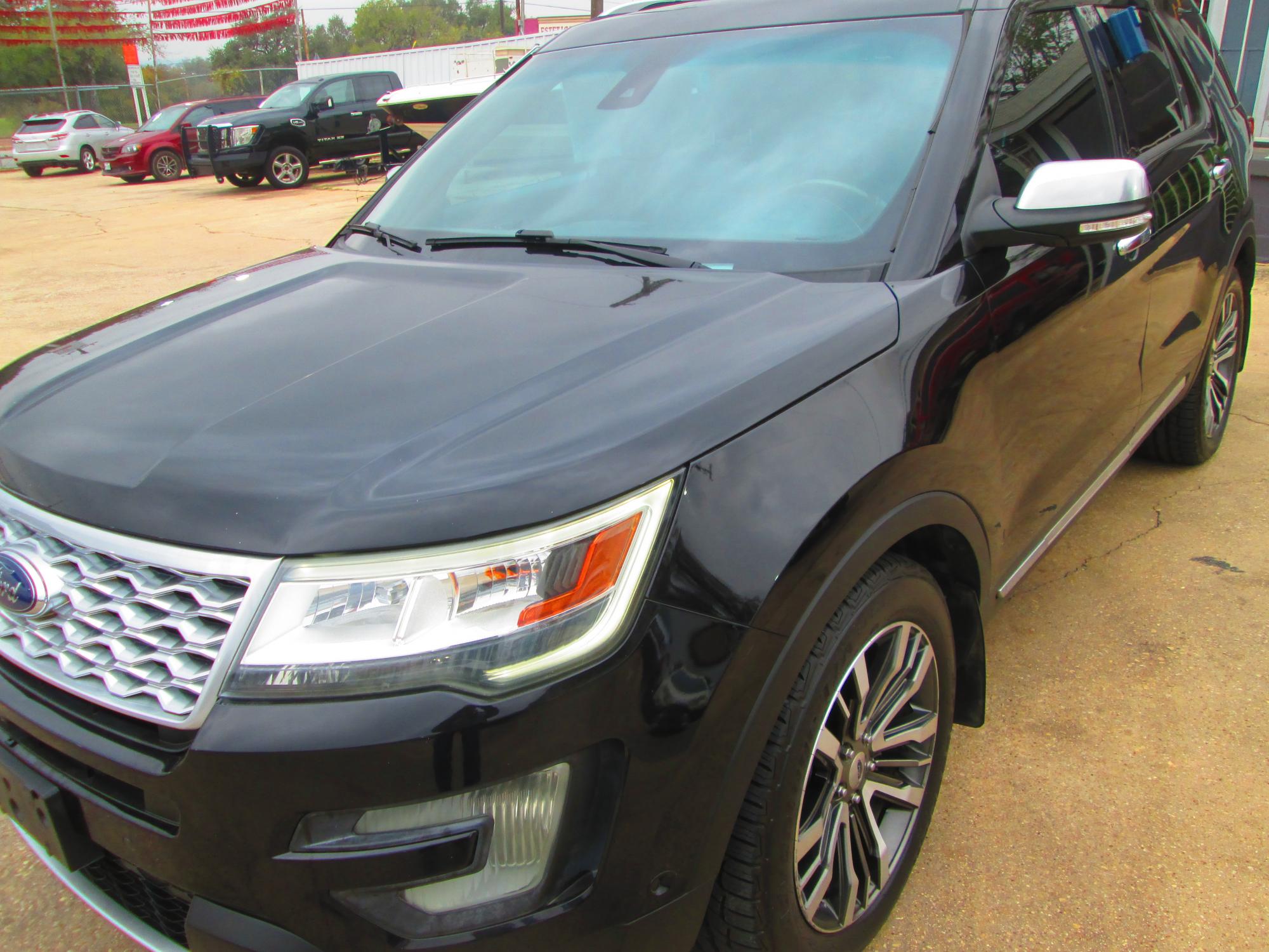 photo of 2016 Ford Explorer Platinum AWD