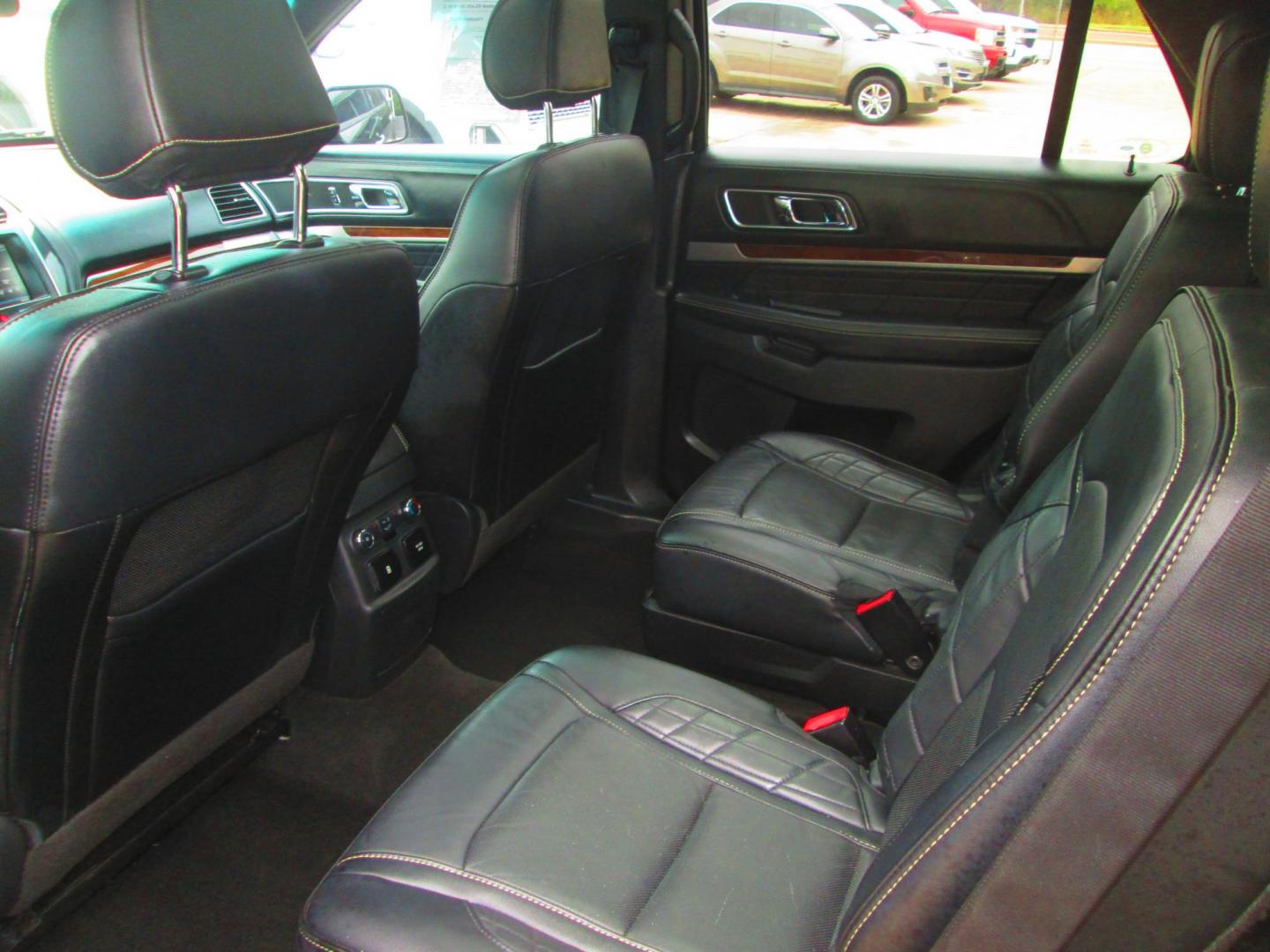 2016 BLACK Ford Explorer Platinum AWD (1FM5K8HT9GG) with an 3.5L V6 DOHC 24V engine, 6A transmission, located at 1815 NE 28th St., Fort Worth, TX, 76106, (817) 625-6251, 32.795582, -97.333069 - Photo#9