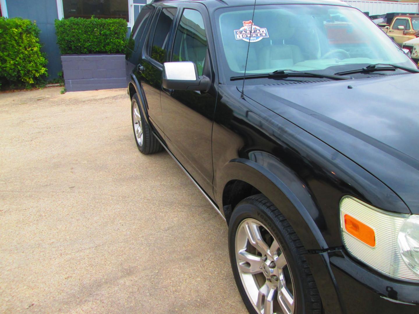 2010 BLACK Ford Explorer Limited 4.0L 2WD (1FMEU6FE1AU) with an 4.0L V6 SOHC 16V engine, 5-Speed Automatic transmission, located at 1815 NE 28th St., Fort Worth, TX, 76106, (817) 625-6251, 32.795582, -97.333069 - Photo#2