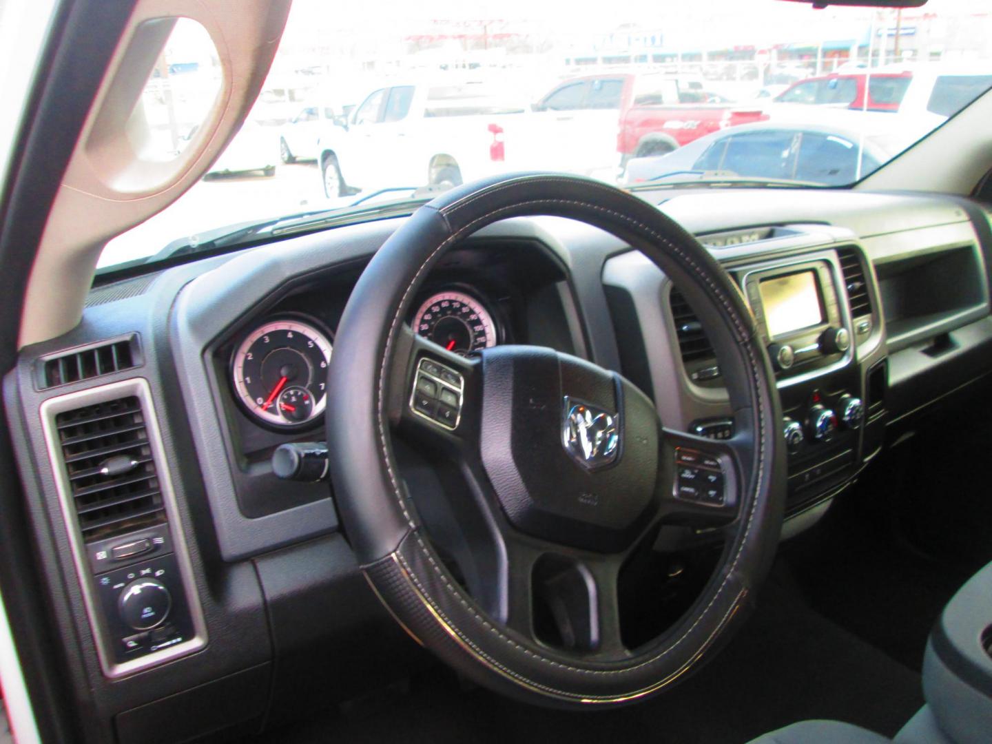 2019 WHITE RAM 1500 Tradesman Quad Cab 4WD (1C6RR7FG7KS) with an 3.6L V6 DOHC 24V FFV engine, 8A transmission, located at 1815 NE 28th St., Fort Worth, TX, 76106, (817) 625-6251, 32.795582, -97.333069 - Photo#11