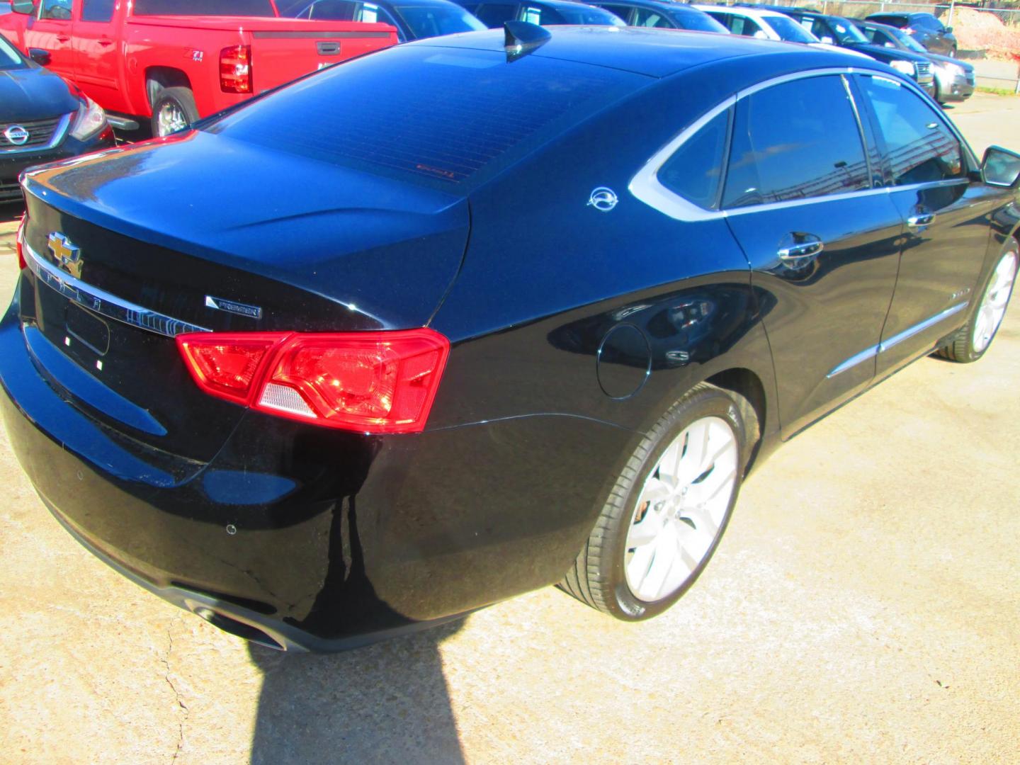 2019 BLACK Chevrolet Impala Premier (1G1105S37KU) with an 3.6L V6 DOHC 24V engine, 6A transmission, located at 1815 NE 28th St., Fort Worth, TX, 76106, (817) 625-6251, 32.795582, -97.333069 - Photo#4