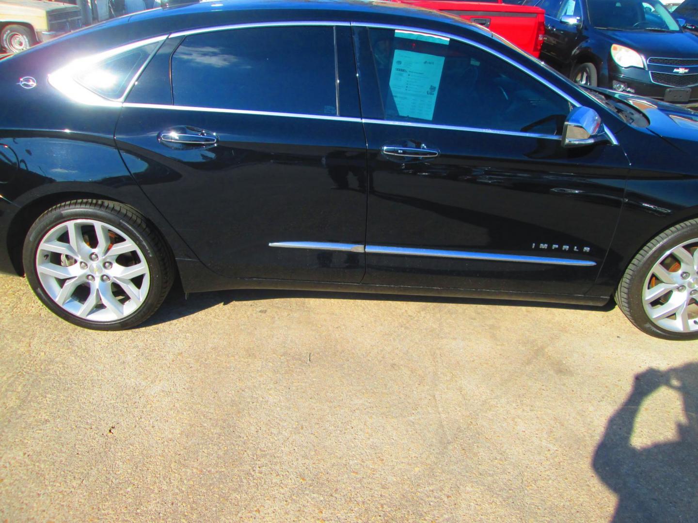 2019 BLACK Chevrolet Impala Premier (1G1105S37KU) with an 3.6L V6 DOHC 24V engine, 6A transmission, located at 1815 NE 28th St., Fort Worth, TX, 76106, (817) 625-6251, 32.795582, -97.333069 - Photo#3