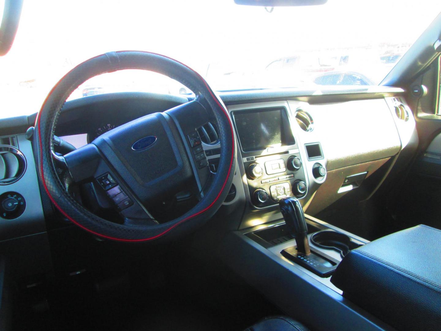 2016 BLACK Ford Expedition EL 2WD (1FMJK1HTXGE) with an 3.5L V6 DOHC 24V FFV engine, 6A transmission, located at 1815 NE 28th St., Fort Worth, TX, 76106, (817) 625-6251, 32.795582, -97.333069 - Photo#10