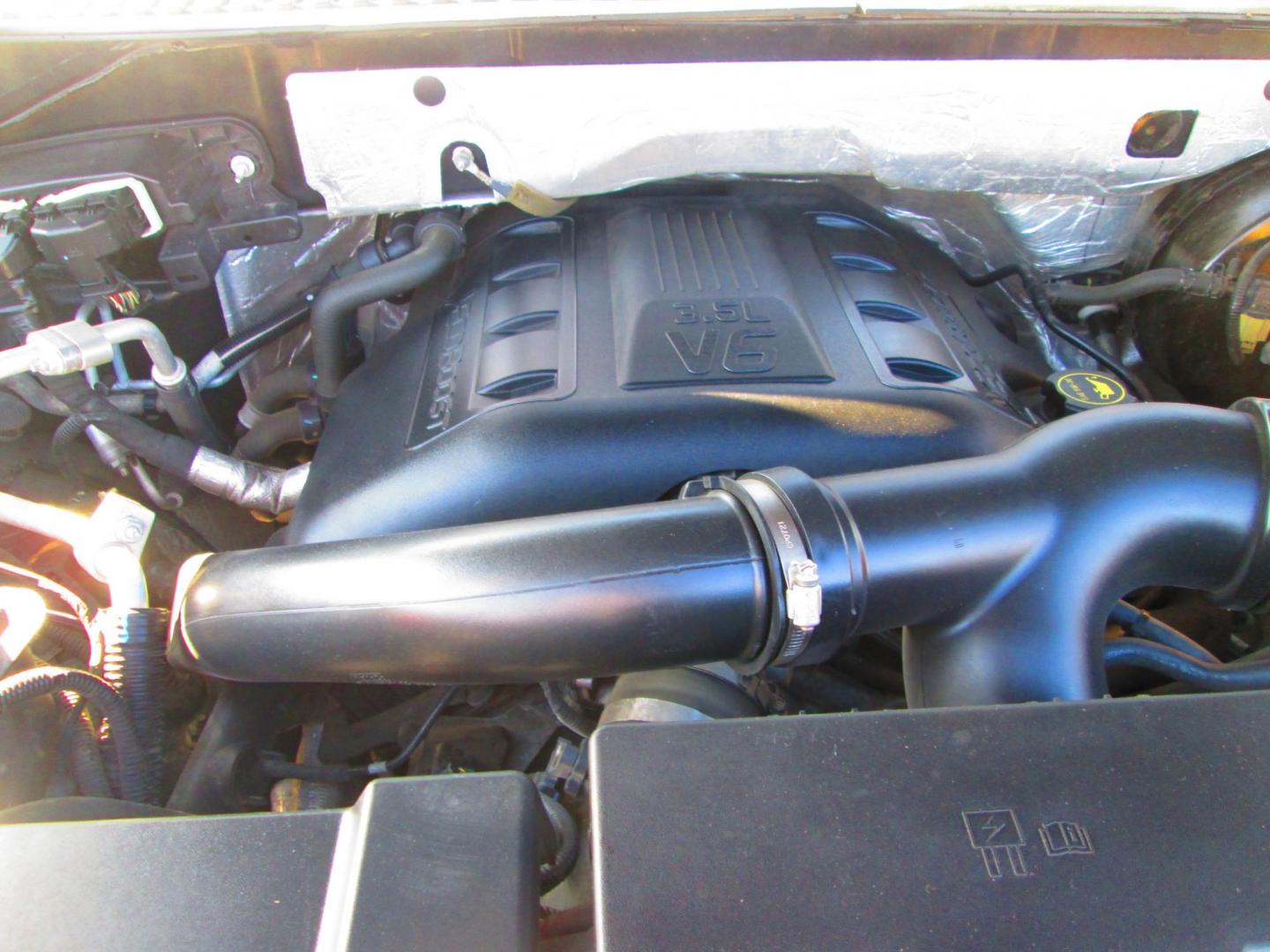 2016 BLACK Ford Expedition EL 2WD (1FMJK1HTXGE) with an 3.5L V6 DOHC 24V FFV engine, 6A transmission, located at 1815 NE 28th St., Fort Worth, TX, 76106, (817) 625-6251, 32.795582, -97.333069 - Photo#12