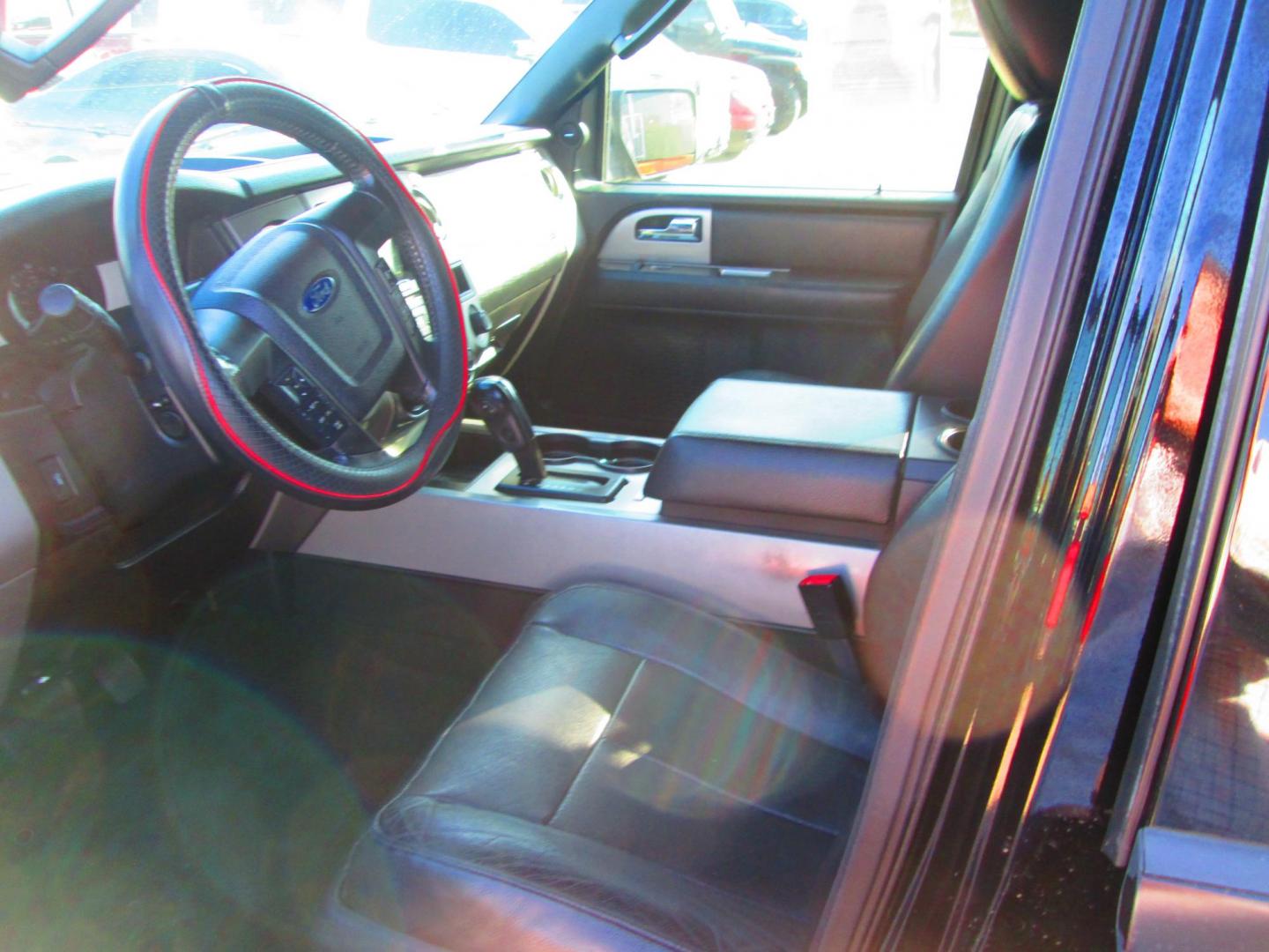 2016 BLACK Ford Expedition EL 2WD (1FMJK1HTXGE) with an 3.5L V6 DOHC 24V FFV engine, 6A transmission, located at 1815 NE 28th St., Fort Worth, TX, 76106, (817) 625-6251, 32.795582, -97.333069 - Photo#11