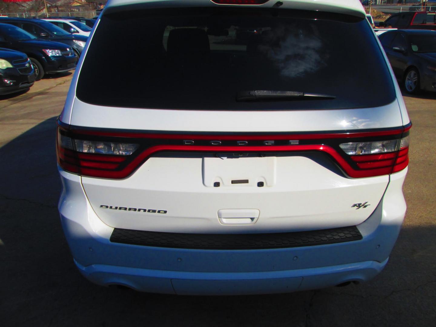 2014 WHITE Dodge Durango R/T 2WD (1C4SDHCT7EC) with an 5.7L V8 OHV 16V engine, 8-Speed Automatic transmission, located at 1815 NE 28th St., Fort Worth, TX, 76106, (817) 625-6251, 32.795582, -97.333069 - Photo#5