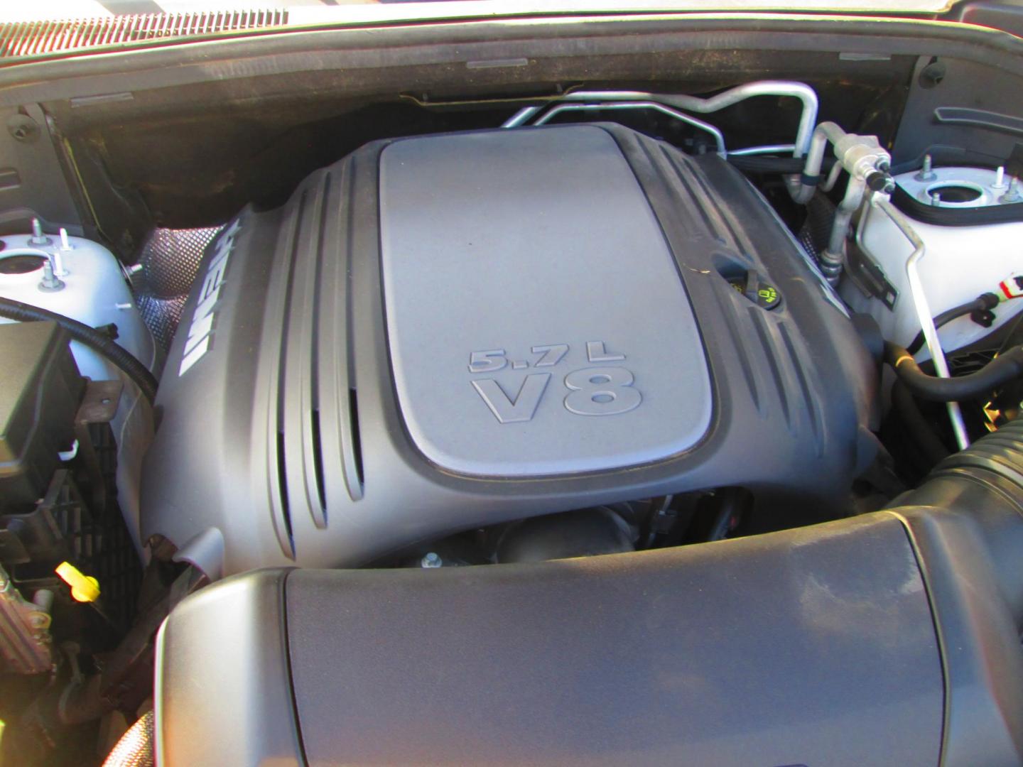 2014 WHITE Dodge Durango R/T 2WD (1C4SDHCT7EC) with an 5.7L V8 OHV 16V engine, 8-Speed Automatic transmission, located at 1815 NE 28th St., Fort Worth, TX, 76106, (817) 625-6251, 32.795582, -97.333069 - Photo#13