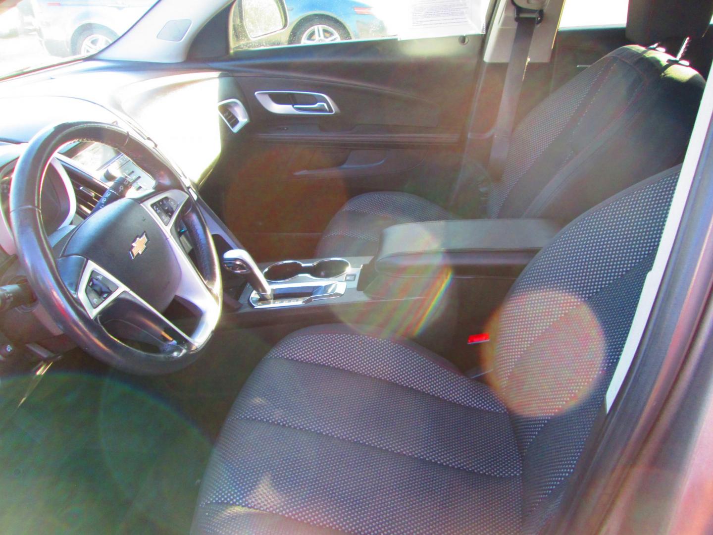 2011 GRAY Chevrolet Equinox 1LT 2WD (2CNALDEC0B6) with an 2.4L L4 DOHC 16V engine, 6-Speed Automatic transmission, located at 1815 NE 28th St., Fort Worth, TX, 76106, (817) 625-6251, 32.795582, -97.333069 - Photo#9