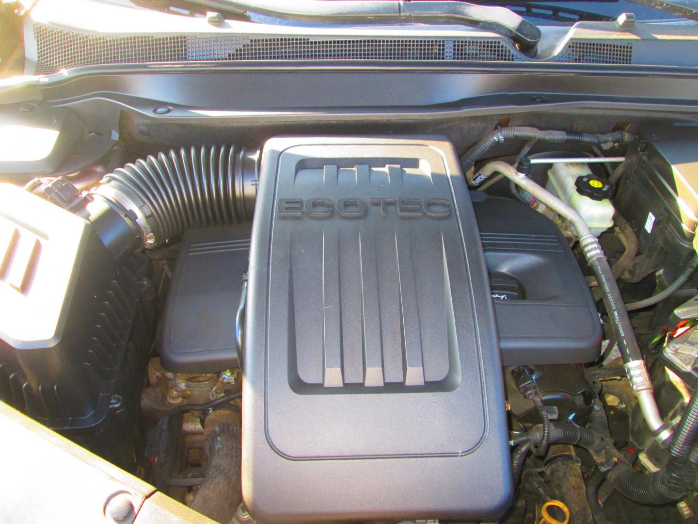 2011 GRAY Chevrolet Equinox 1LT 2WD (2CNALDEC0B6) with an 2.4L L4 DOHC 16V engine, 6-Speed Automatic transmission, located at 1815 NE 28th St., Fort Worth, TX, 76106, (817) 625-6251, 32.795582, -97.333069 - Photo#10