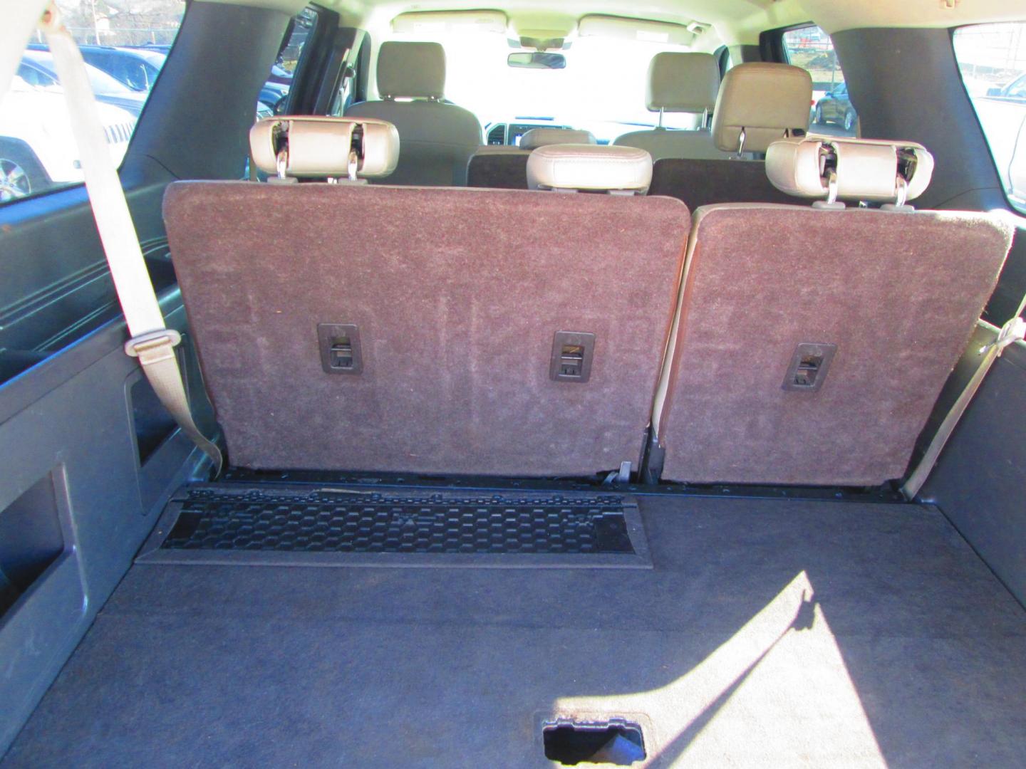 2019 BROWN Ford Expedition MAX XLT (1FMJK1HT4KE) with an 3.5L V6 DOHC 24V FFV engine, 6A transmission, located at 1815 NE 28th St., Fort Worth, TX, 76106, (817) 625-6251, 32.795582, -97.333069 - Photo#6