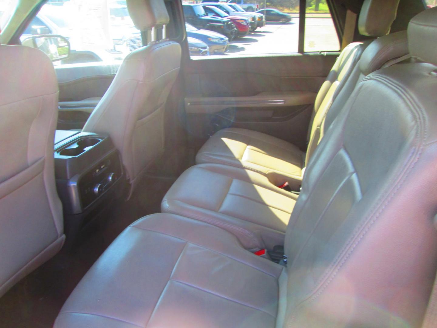 2019 BROWN Ford Expedition MAX XLT (1FMJK1HT4KE) with an 3.5L V6 DOHC 24V FFV engine, 6A transmission, located at 1815 NE 28th St., Fort Worth, TX, 76106, (817) 625-6251, 32.795582, -97.333069 - Photo#9