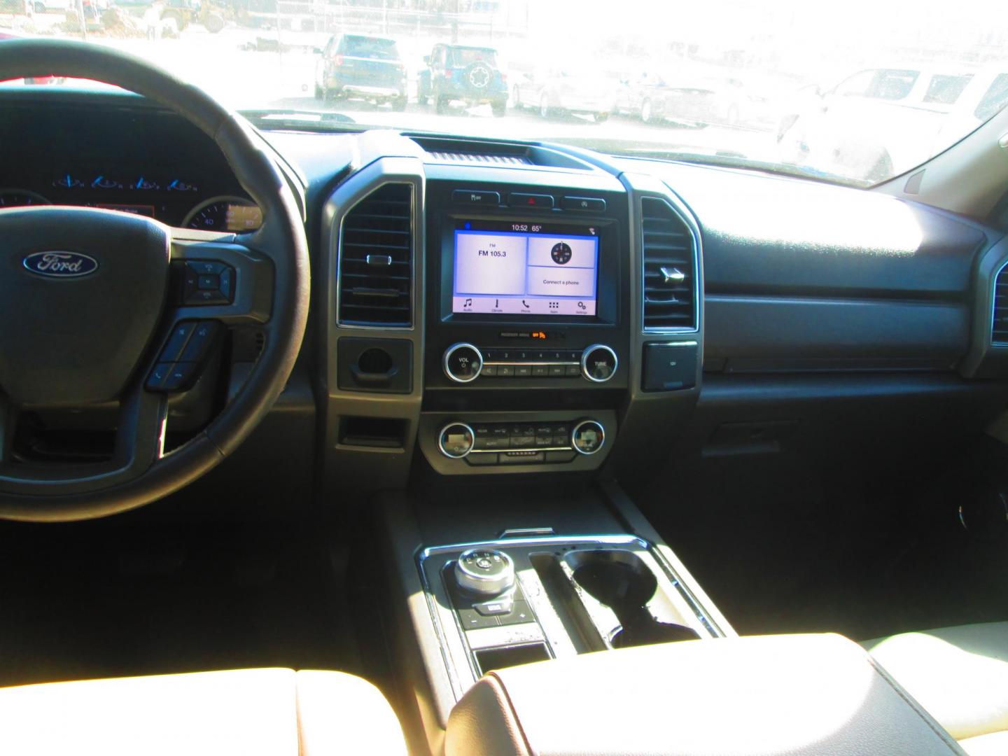 2019 BROWN Ford Expedition MAX XLT (1FMJK1HT4KE) with an 3.5L V6 DOHC 24V FFV engine, 6A transmission, located at 1815 NE 28th St., Fort Worth, TX, 76106, (817) 625-6251, 32.795582, -97.333069 - Photo#10