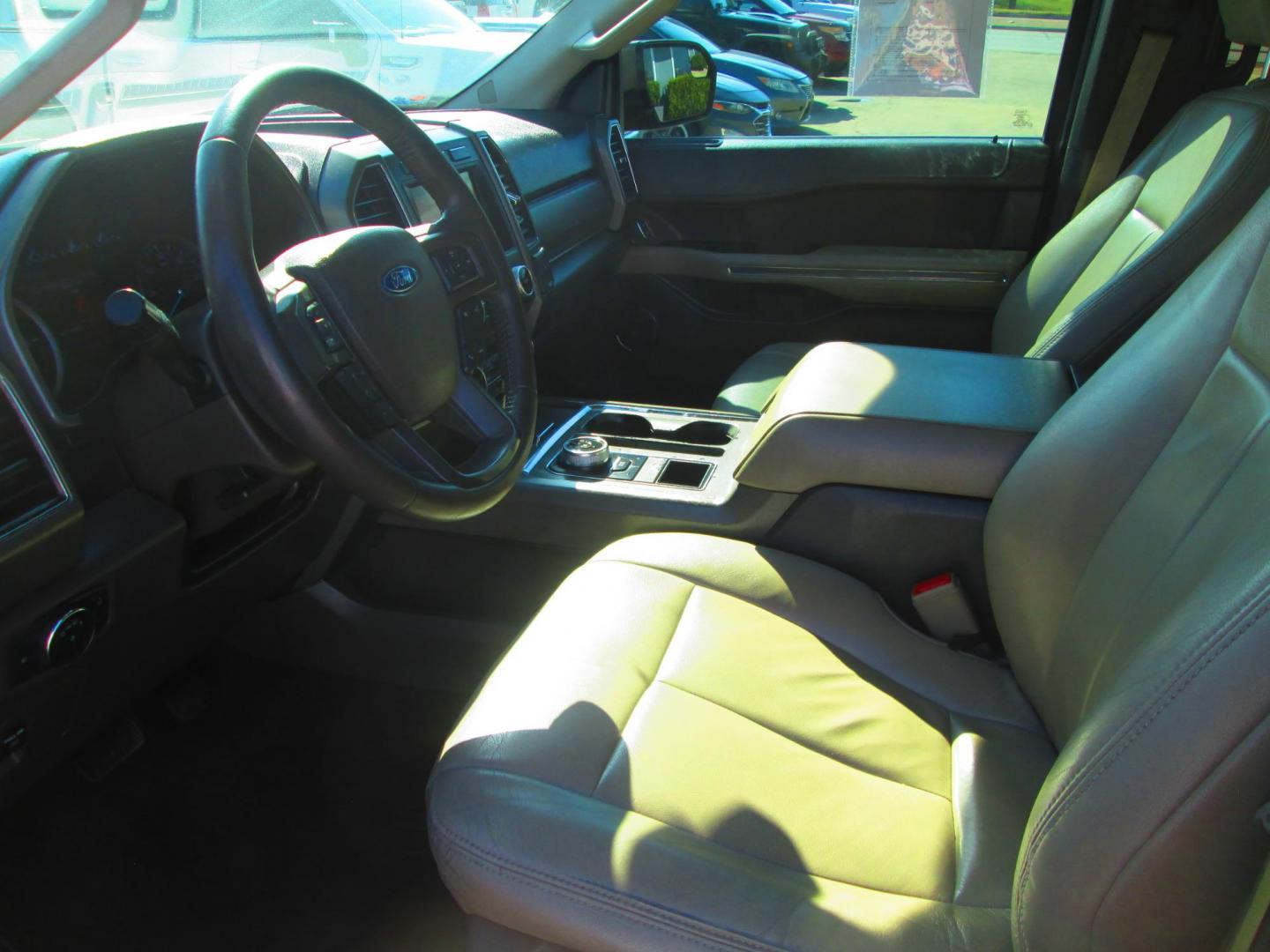 2019 BROWN Ford Expedition MAX XLT (1FMJK1HT4KE) with an 3.5L V6 DOHC 24V FFV engine, 6A transmission, located at 1815 NE 28th St., Fort Worth, TX, 76106, (817) 625-6251, 32.795582, -97.333069 - Photo#11