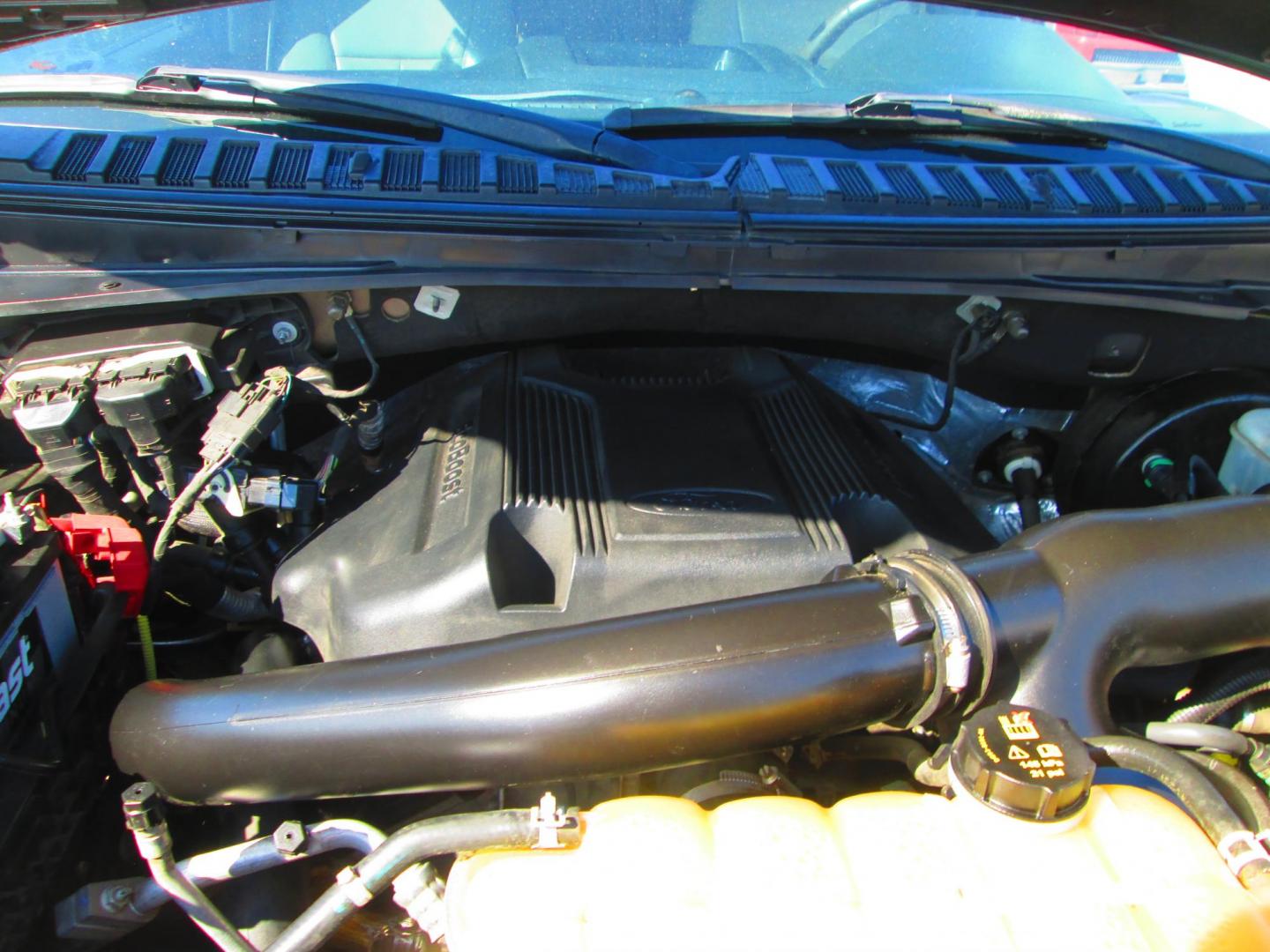 2019 BROWN Ford Expedition MAX XLT (1FMJK1HT4KE) with an 3.5L V6 DOHC 24V FFV engine, 6A transmission, located at 1815 NE 28th St., Fort Worth, TX, 76106, (817) 625-6251, 32.795582, -97.333069 - Photo#12