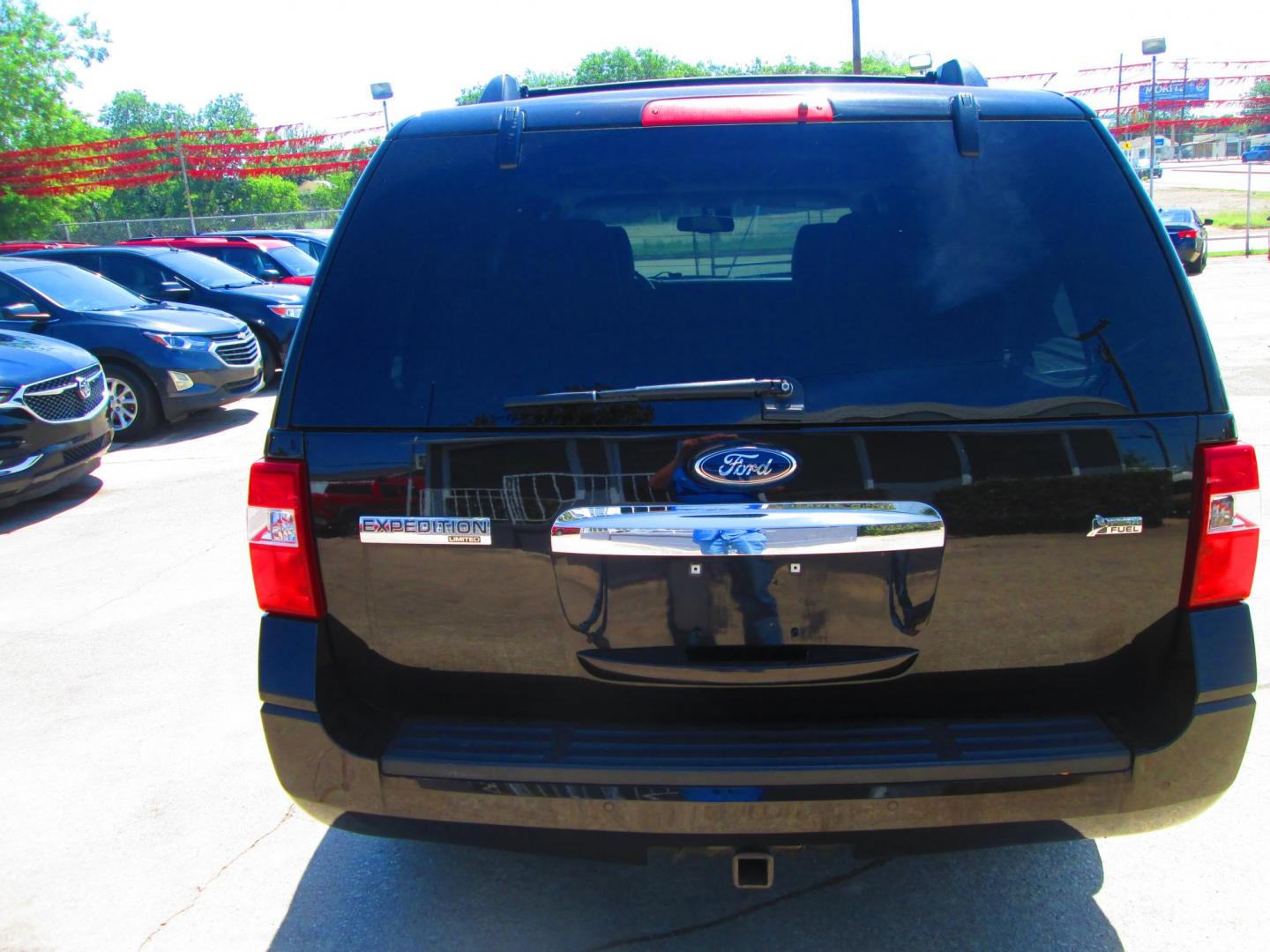 2013 BROWN Ford Expedition Limited 2WD (1FMJU1K54DE) with an 5.4L V8 SOHC 16V FFV engine, 6-Speed Automatic transmission, located at 1815 NE 28th St., Fort Worth, TX, 76106, (817) 625-6251, 32.795582, -97.333069 - Photo#5