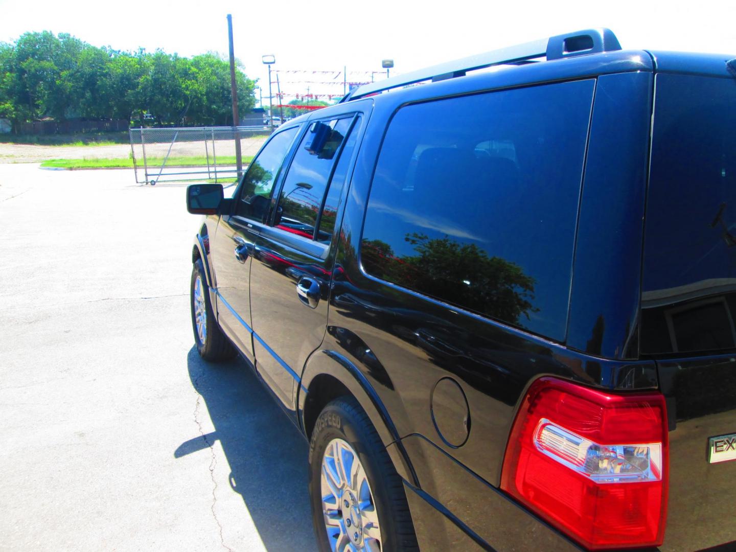 2013 BROWN Ford Expedition Limited 2WD (1FMJU1K54DE) with an 5.4L V8 SOHC 16V FFV engine, 6-Speed Automatic transmission, located at 1815 NE 28th St., Fort Worth, TX, 76106, (817) 625-6251, 32.795582, -97.333069 - Photo#7