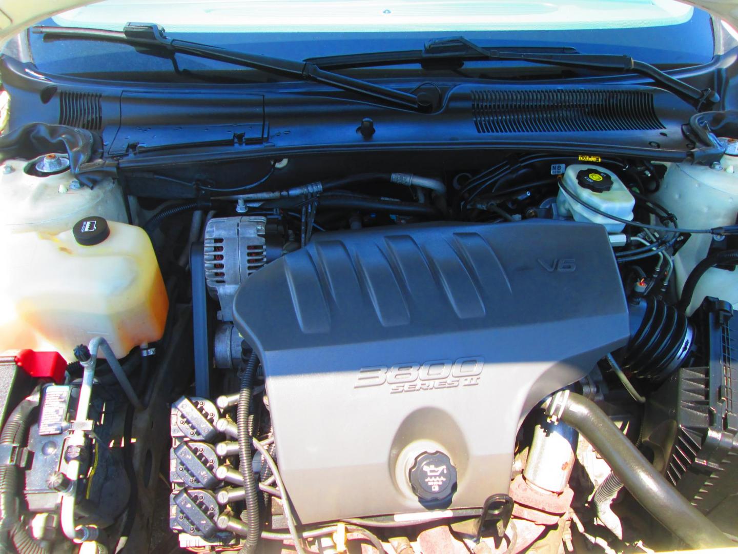 2003 WHITE Buick LeSabre Limited (1G4HR54K13U) with an 3.8L V6 OHV 12V engine, 4-Speed Automatic Overdrive transmission, located at 1815 NE 28th St., Fort Worth, TX, 76106, (817) 625-6251, 32.795582, -97.333069 - Photo#10