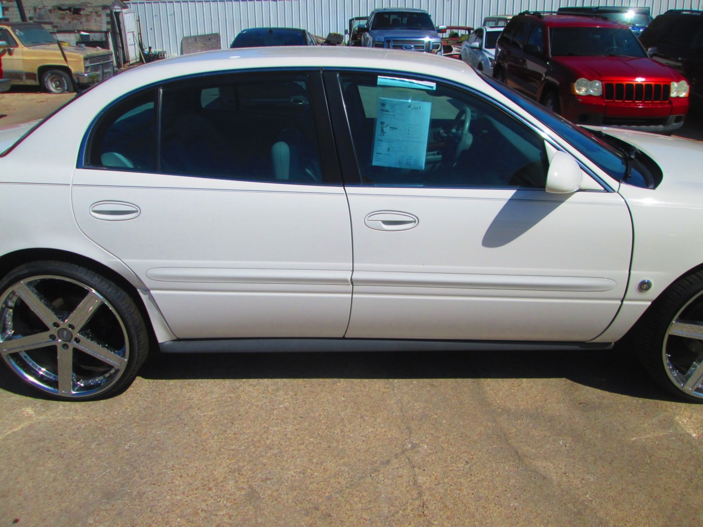 2003 WHITE Buick LeSabre Limited (1G4HR54K13U) with an 3.8L V6 OHV 12V engine, 4-Speed Automatic Overdrive transmission, located at 1815 NE 28th St., Fort Worth, TX, 76106, (817) 625-6251, 32.795582, -97.333069- Photo#3
