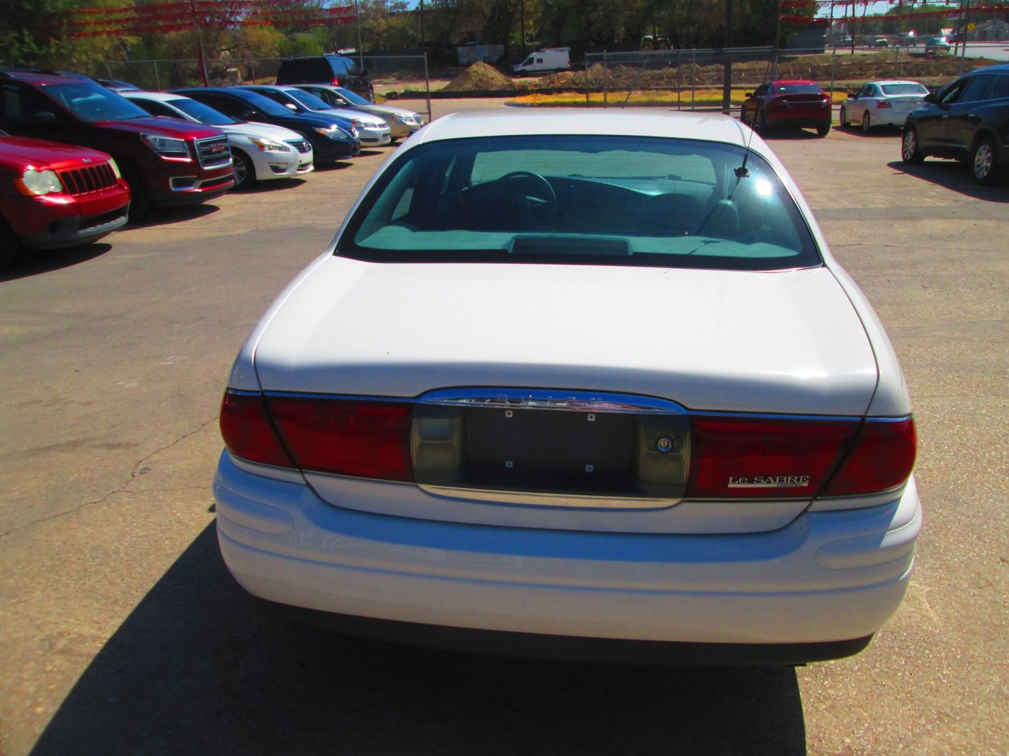 2003 WHITE Buick LeSabre Limited (1G4HR54K13U) with an 3.8L V6 OHV 12V engine, 4-Speed Automatic Overdrive transmission, located at 1815 NE 28th St., Fort Worth, TX, 76106, (817) 625-6251, 32.795582, -97.333069- Photo#5
