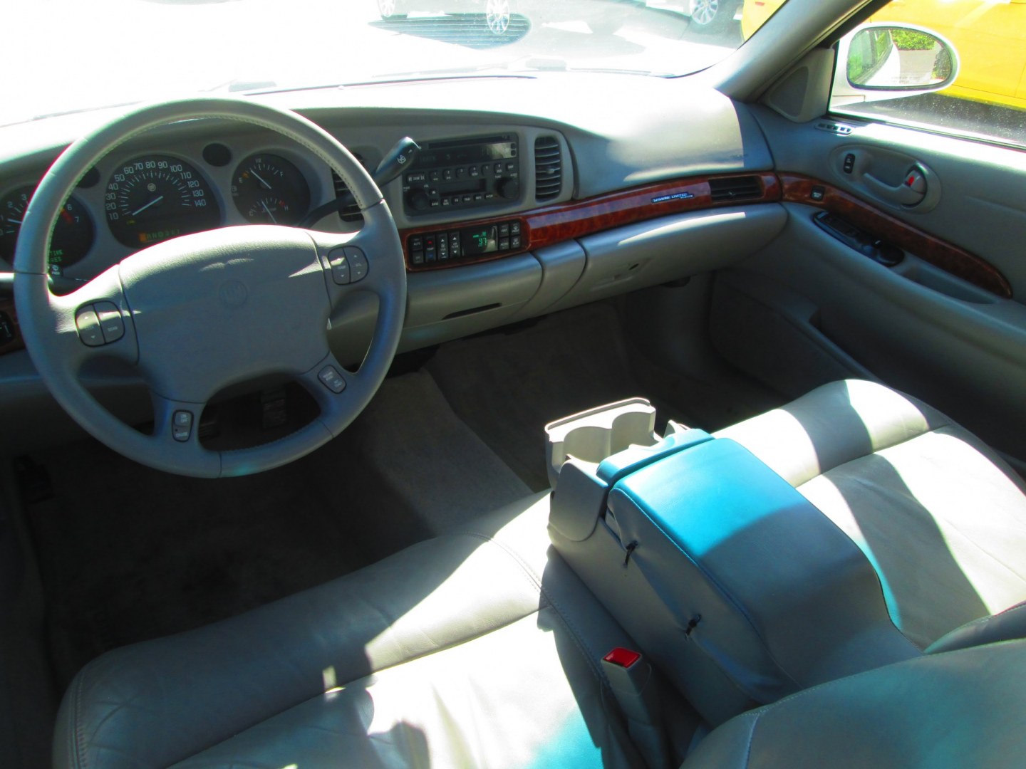 2003 WHITE Buick LeSabre Limited (1G4HR54K13U) with an 3.8L V6 OHV 12V engine, 4-Speed Automatic Overdrive transmission, located at 1815 NE 28th St., Fort Worth, TX, 76106, (817) 625-6251, 32.795582, -97.333069- Photo#9