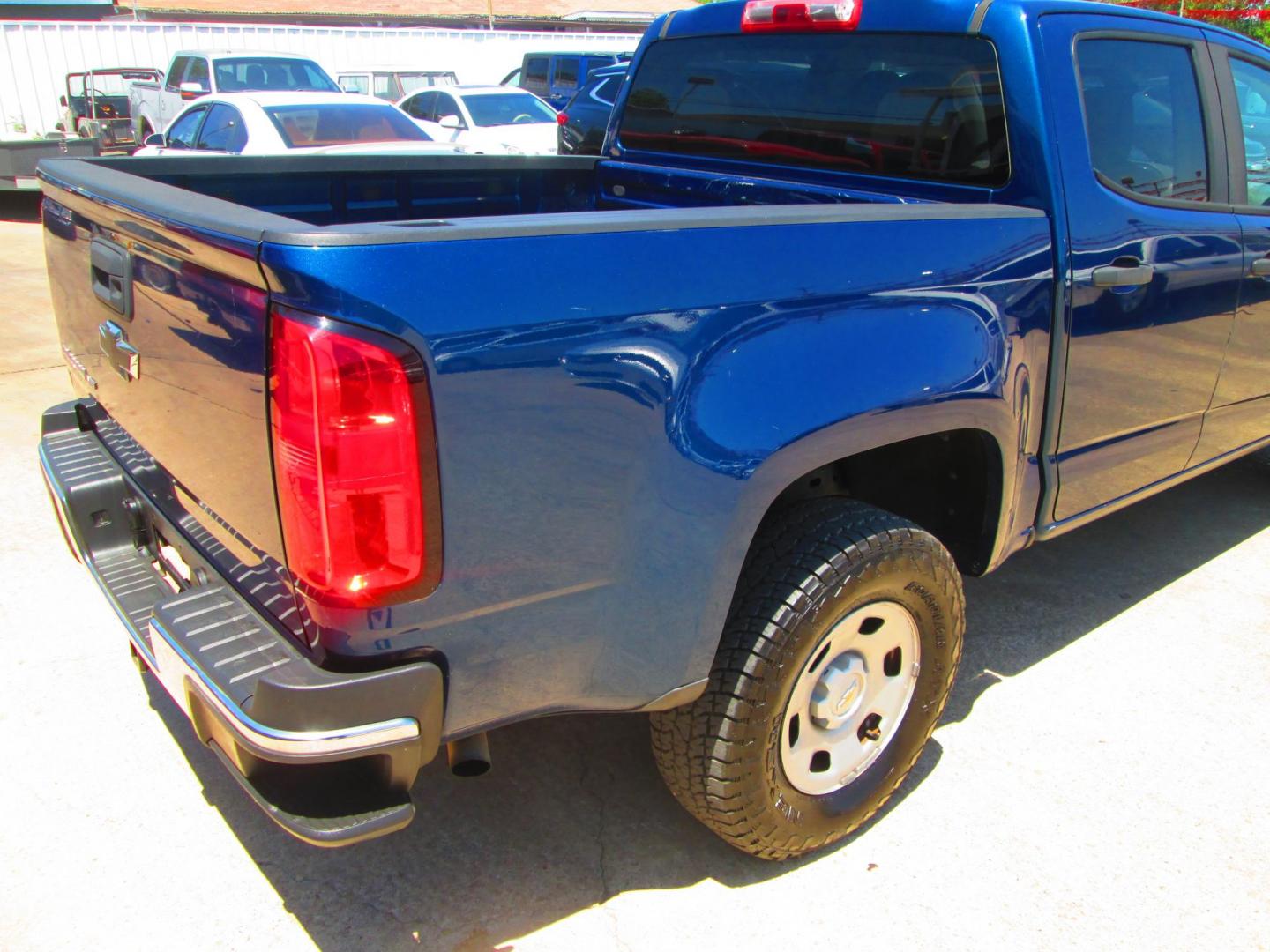 2020 BLUE Chevrolet Colorado Work Truck Crew Cab 2WD Long Box (1GCGSBEN3L1) with an 3.6L V6 DOHC 24V GAS engine, 6A transmission, located at 1815 NE 28th St., Fort Worth, TX, 76106, (817) 625-6251, 32.795582, -97.333069 - Photo#4