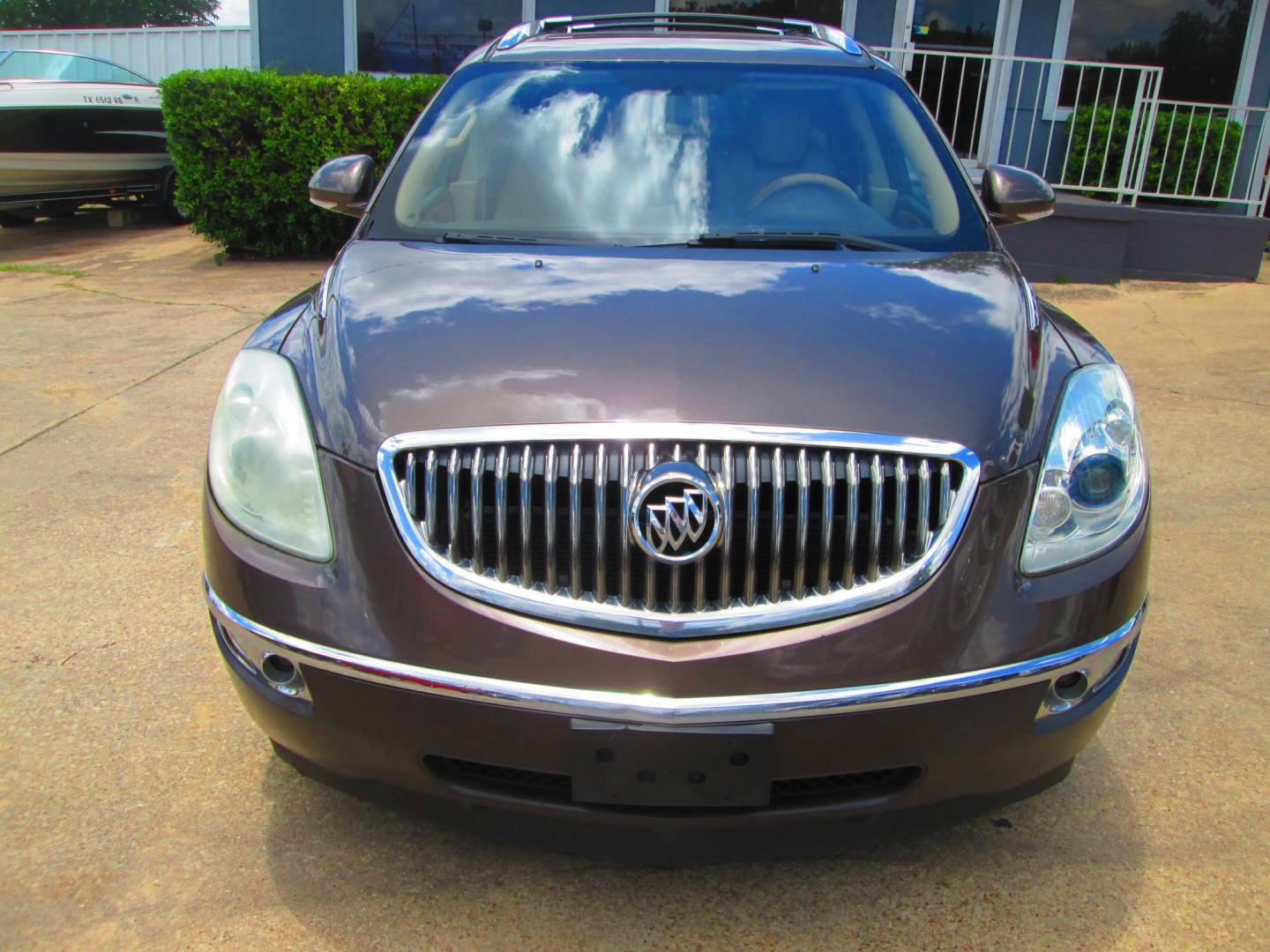 2011 BROWN Buick Enclave CXL-2 FWD (5GAKRCED2BJ) with an 3.6L V6 DOHC 24V engine, 6-Speed Automatic Overdrive transmission, located at 1815 NE 28th St., Fort Worth, TX, 76106, (817) 625-6251, 32.795582, -97.333069 - Photo#1