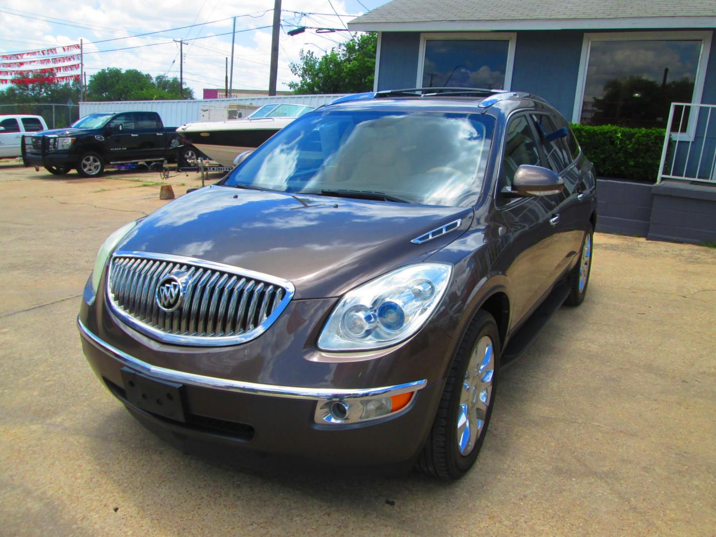 2011 BROWN Buick Enclave CXL-2 FWD (5GAKRCED2BJ) with an 3.6L V6 DOHC 24V engine, 6-Speed Automatic Overdrive transmission, located at 1815 NE 28th St., Fort Worth, TX, 76106, (817) 625-6251, 32.795582, -97.333069 - Photo#0