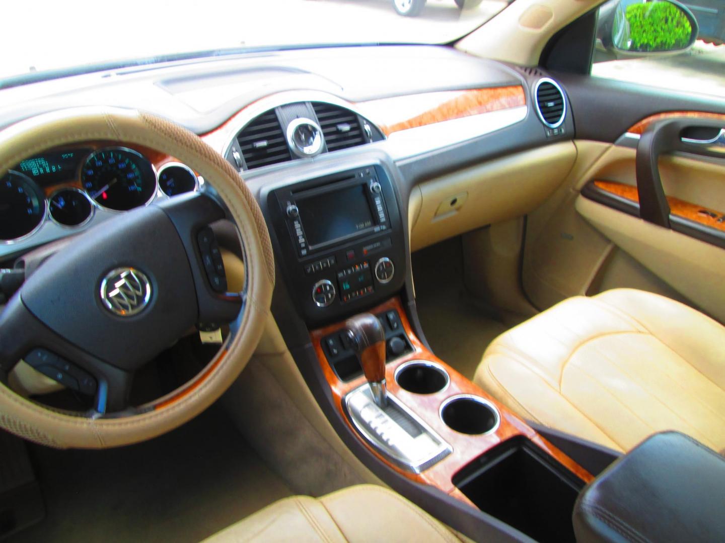 2011 BROWN Buick Enclave CXL-2 FWD (5GAKRCED2BJ) with an 3.6L V6 DOHC 24V engine, 6-Speed Automatic Overdrive transmission, located at 1815 NE 28th St., Fort Worth, TX, 76106, (817) 625-6251, 32.795582, -97.333069 - Photo#9