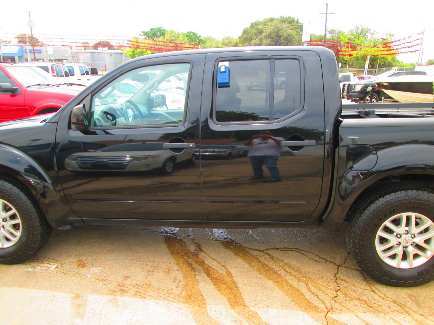 2014 Nissan Frontier S Crew Cab 5AT 2WD (1N6AD0ER0EN) with an 4.0L V6 DOHC 24V engine, 5-Speed Automatic transmission, located at 1815 NE 28th St., Fort Worth, TX, 76106, (817) 625-6251, 32.795582, -97.333069- Photo#7