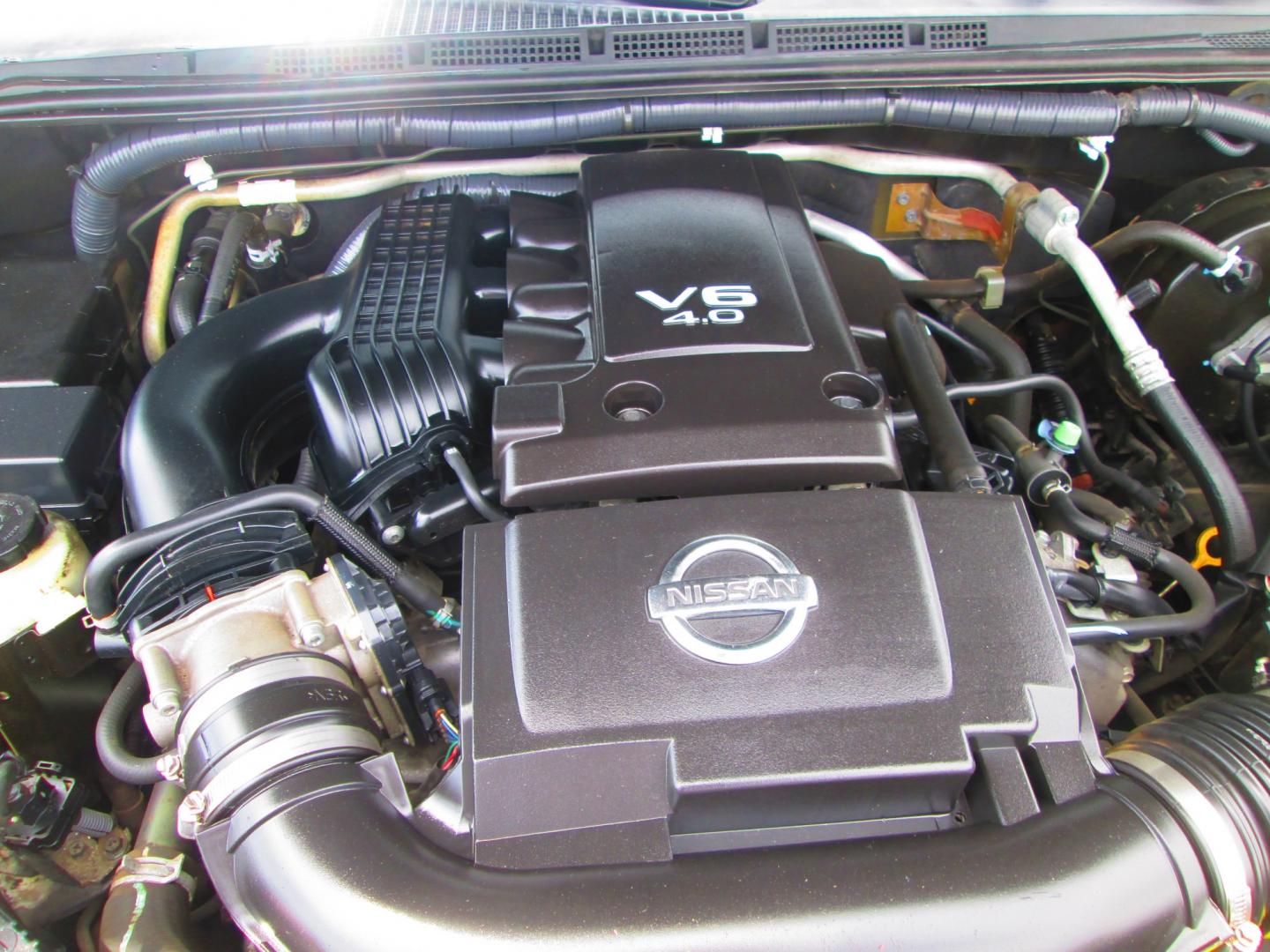2014 Nissan Frontier S Crew Cab 5AT 2WD (1N6AD0ER0EN) with an 4.0L V6 DOHC 24V engine, 5-Speed Automatic transmission, located at 1815 NE 28th St., Fort Worth, TX, 76106, (817) 625-6251, 32.795582, -97.333069- Photo#11
