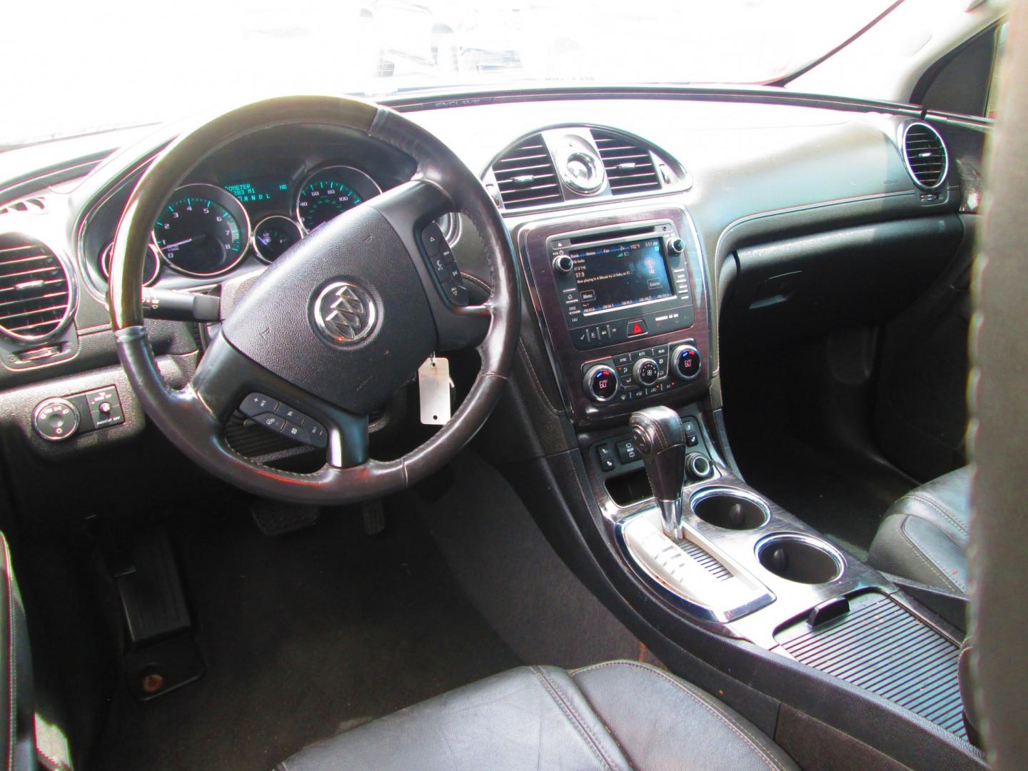 2017 BLACK Buick Enclave Leather AWD (5GAKVBKD4HJ) with an 3.6L V6 DOHC 24V engine, 6A transmission, located at 1815 NE 28th St., Fort Worth, TX, 76106, (817) 625-6251, 32.795582, -97.333069- Photo#9