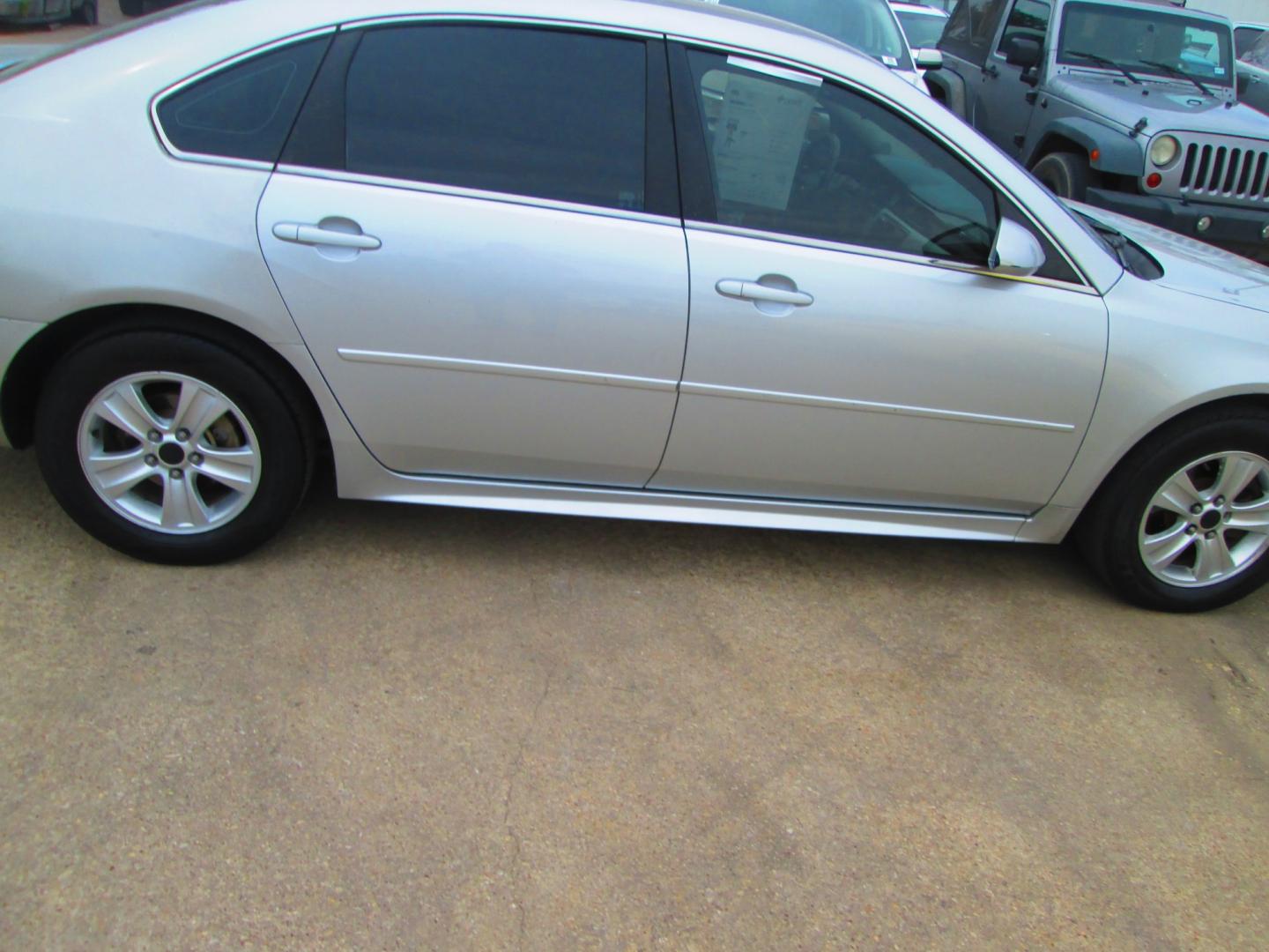2013 SILVER Chevrolet Impala LS (Fleet) (2G1WF5E36D1) with an 3.6L V6 DOHC 16V FFV engine, 6-Speed Automatic transmission, 0.000000, 0.000000- Photo#3