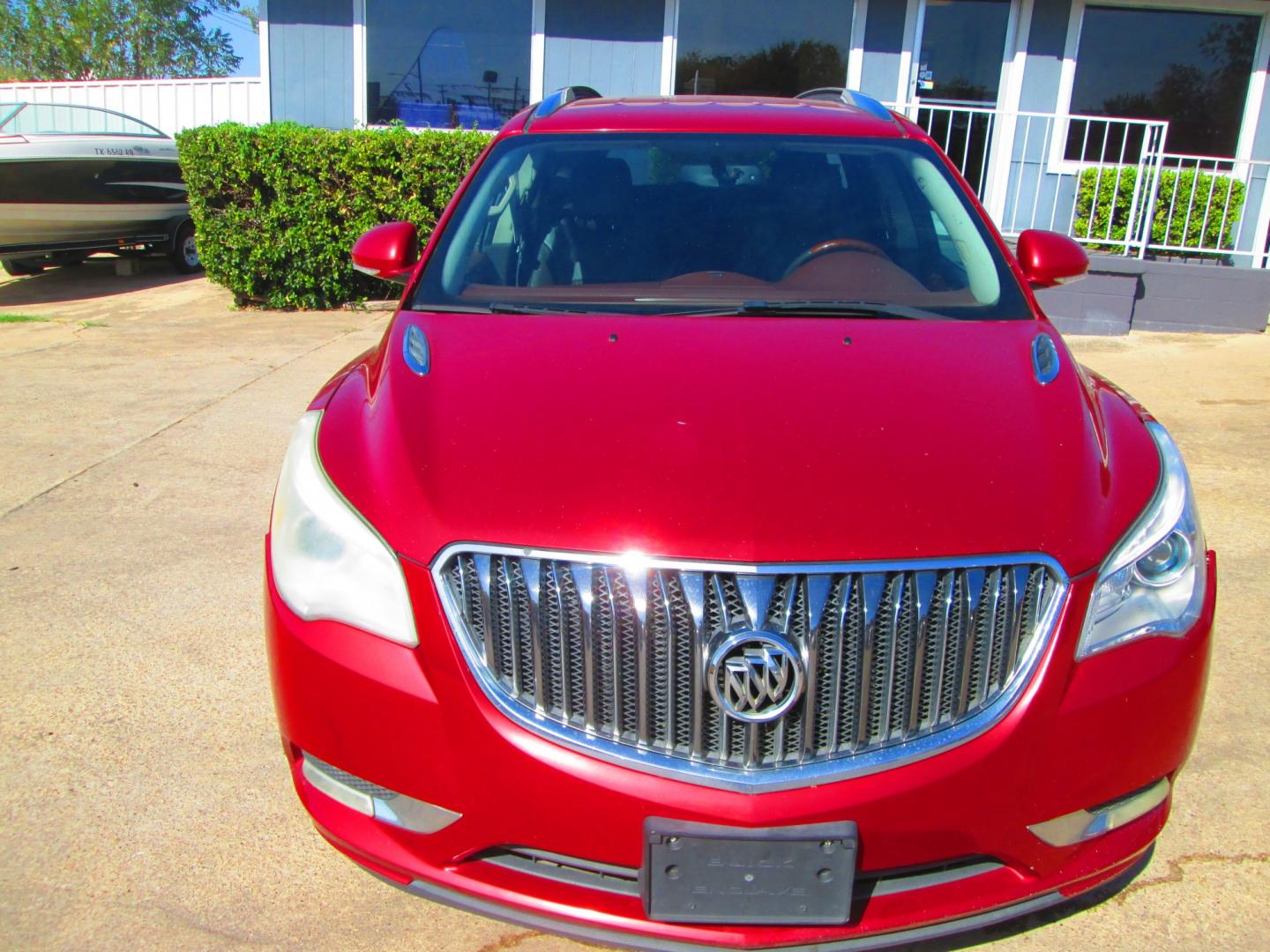 2013 RED Buick Enclave Leather FWD (5GAKRCKD7DJ) with an 3.6L V6 DOHC 24V engine, 6-Speed Automatic Overdrive transmission, located at 1815 NE 28th St., Fort Worth, TX, 76106, (817) 625-6251, 32.795582, -97.333069- Photo#1