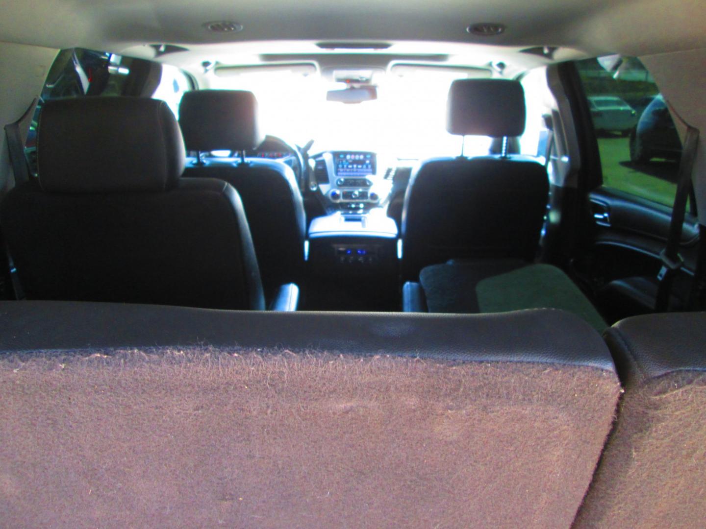 2020 WHITE GMC Yukon SLT 4WD (1GKS2BKC8LR) with an 5.3L V8 OHV 16V FFV engine, 6A transmission, located at 1815 NE 28th St., Fort Worth, TX, 76106, (817) 625-6251, 32.795582, -97.333069- Photo#6