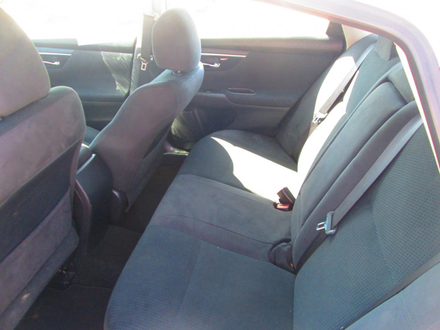 2014 WHITE Nissan Altima 2.5 SL (1N4AL3AP1EC) with an 2.5L L4 DOHC 16V engine, Continuously Variable Transmission transmission, located at 1815 NE 28th St., Fort Worth, TX, 76106, (817) 625-6251, 32.795582, -97.333069- Photo#7