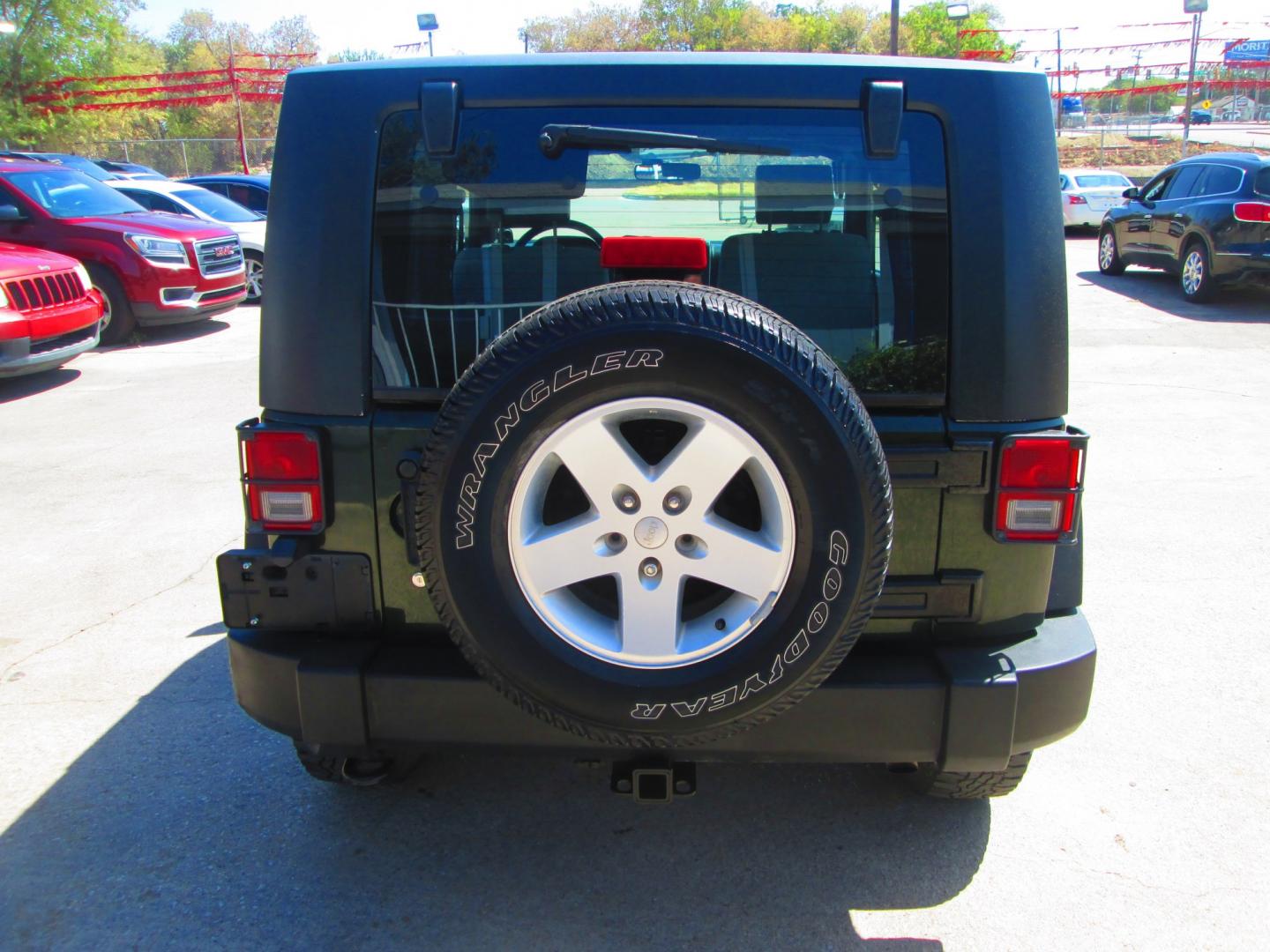 2010 GREEN Jeep Wrangler Sport 4WD (1J4AA2D12AL) with an 3.8L V6 OHV 12V engine, located at 1815 NE 28th St., Fort Worth, TX, 76106, (817) 625-6251, 32.795582, -97.333069- Photo#5