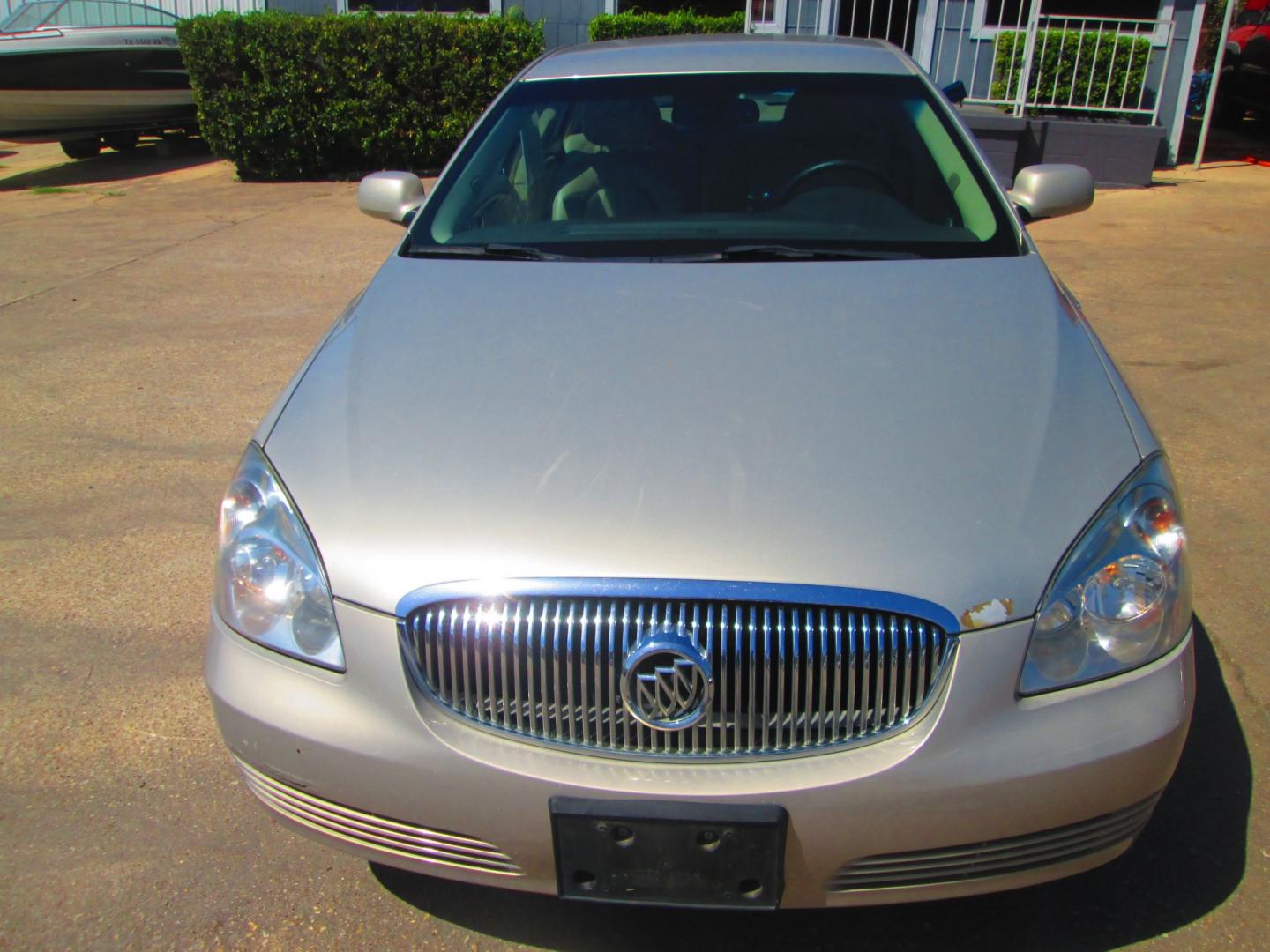 2009 GOLD Buick Lucerne CXL1 (1G4HD57M79U) with an 3.9L V6 OHV 12V engine, 4A transmission, located at 1815 NE 28th St., Fort Worth, TX, 76106, (817) 625-6251, 32.795582, -97.333069- Photo#1