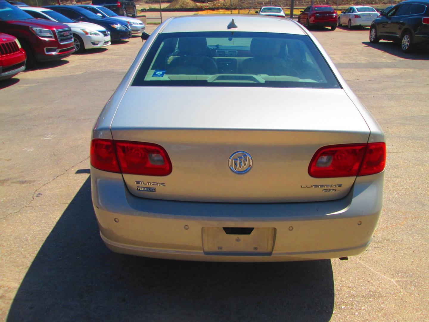 2009 GOLD Buick Lucerne CXL1 (1G4HD57M79U) with an 3.9L V6 OHV 12V engine, 4A transmission, located at 1815 NE 28th St., Fort Worth, TX, 76106, (817) 625-6251, 32.795582, -97.333069- Photo#5