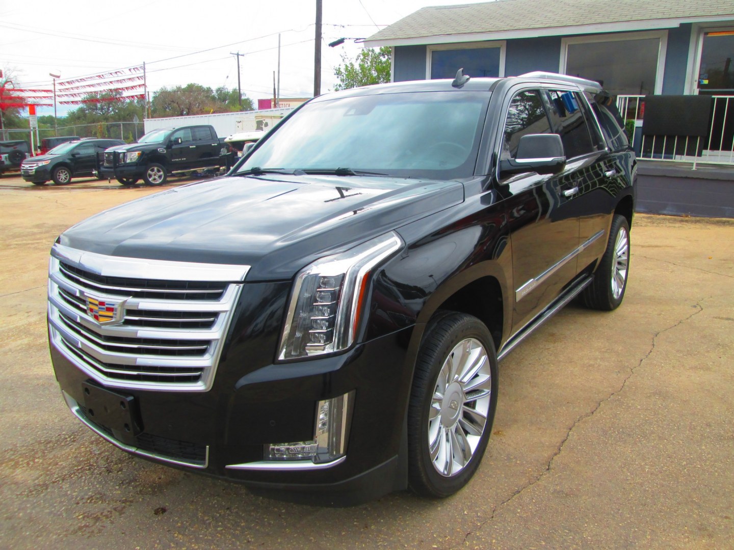 2016 BLACK Cadillac Escalade Platinum 2WD (1GYS3DKJ9GR) with an 6.2L V8 OHV 16V FFV engine, 6A transmission, located at 1815 NE 28th St., Fort Worth, TX, 76106, (817) 625-6251, 32.795582, -97.333069- Photo#0