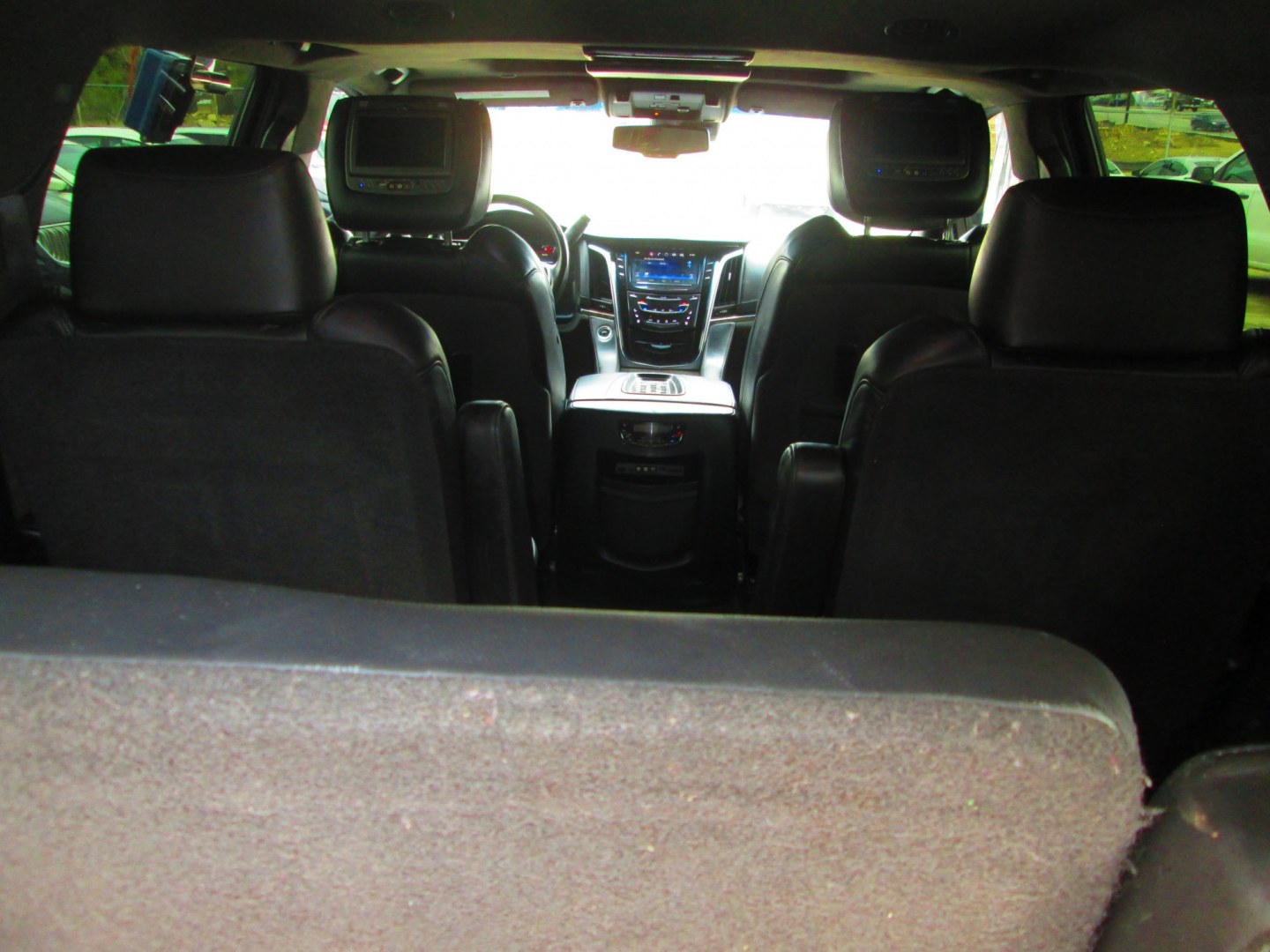 2016 BLACK Cadillac Escalade Platinum 2WD (1GYS3DKJ9GR) with an 6.2L V8 OHV 16V FFV engine, 6A transmission, located at 1815 NE 28th St., Fort Worth, TX, 76106, (817) 625-6251, 32.795582, -97.333069- Photo#6