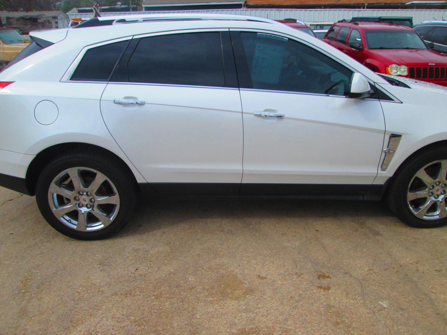 2012 WHITE Cadillac SRX Performance (3GYFNBE39CS) with an 3.6L V6 DOHC 24V FFV engine, 6A transmission, located at 1815 NE 28th St., Fort Worth, TX, 76106, (817) 625-6251, 32.795582, -97.333069- Photo#3