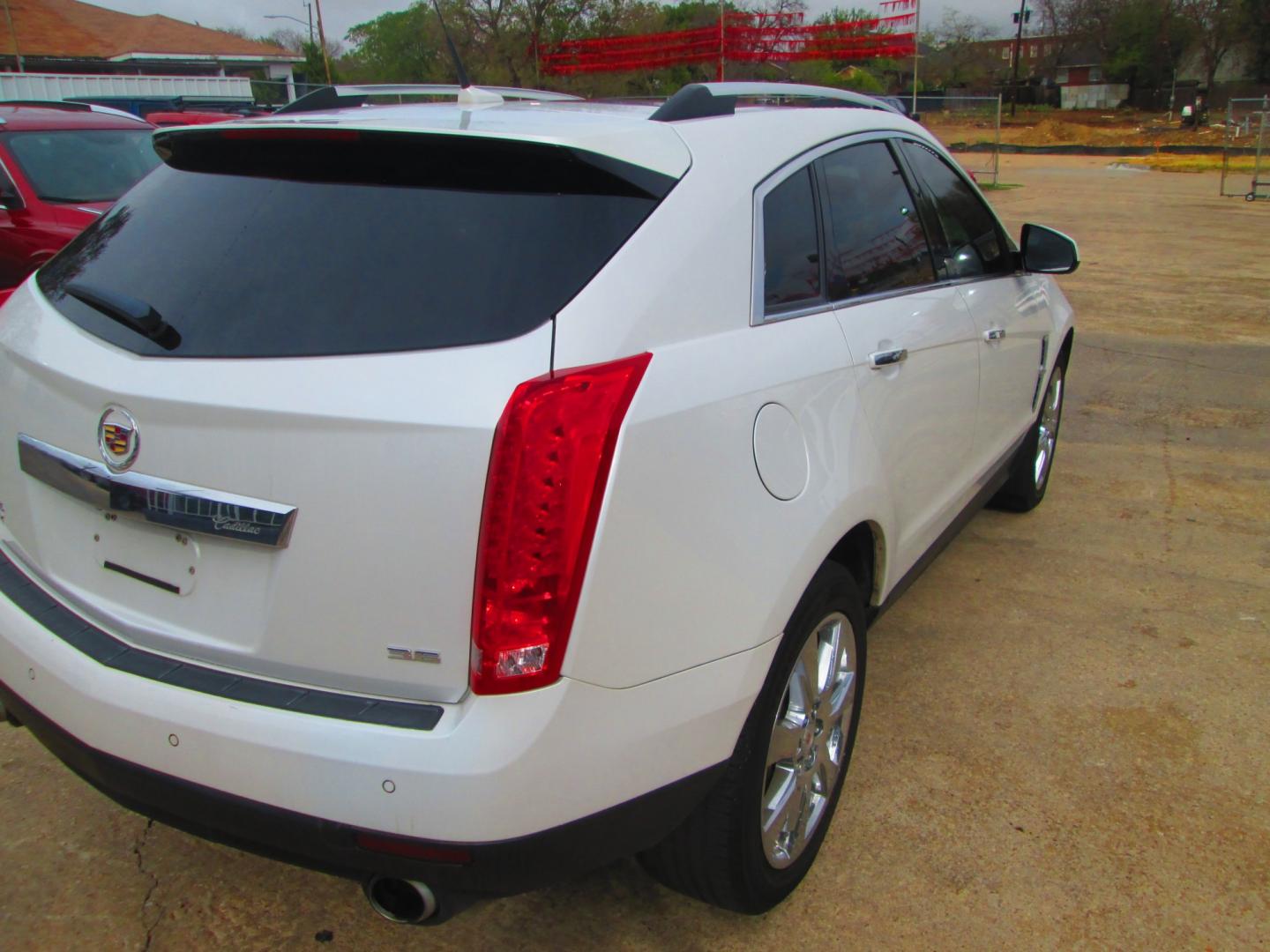 2012 WHITE Cadillac SRX Performance (3GYFNBE39CS) with an 3.6L V6 DOHC 24V FFV engine, 6A transmission, located at 1815 NE 28th St., Fort Worth, TX, 76106, (817) 625-6251, 32.795582, -97.333069- Photo#4