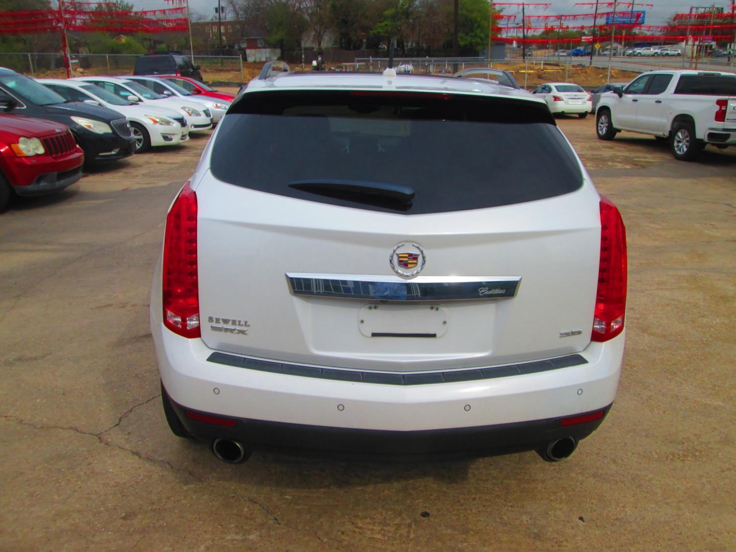 2012 WHITE Cadillac SRX Performance (3GYFNBE39CS) with an 3.6L V6 DOHC 24V FFV engine, 6A transmission, located at 1815 NE 28th St., Fort Worth, TX, 76106, (817) 625-6251, 32.795582, -97.333069- Photo#5