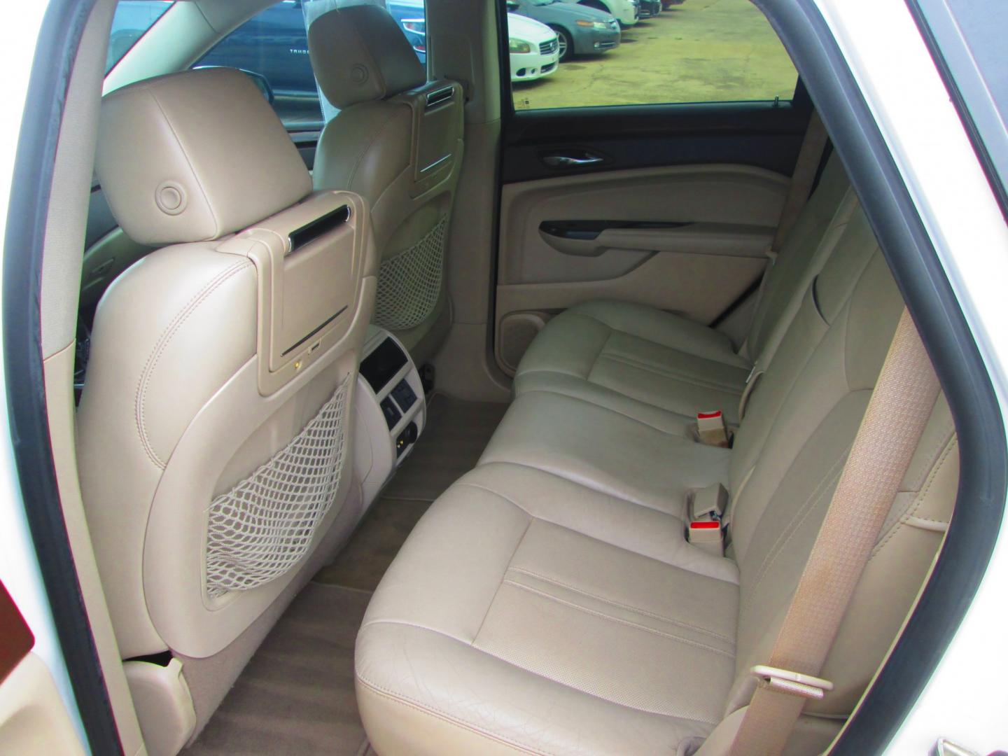 2012 WHITE Cadillac SRX Performance (3GYFNBE39CS) with an 3.6L V6 DOHC 24V FFV engine, 6A transmission, located at 1815 NE 28th St., Fort Worth, TX, 76106, (817) 625-6251, 32.795582, -97.333069- Photo#9