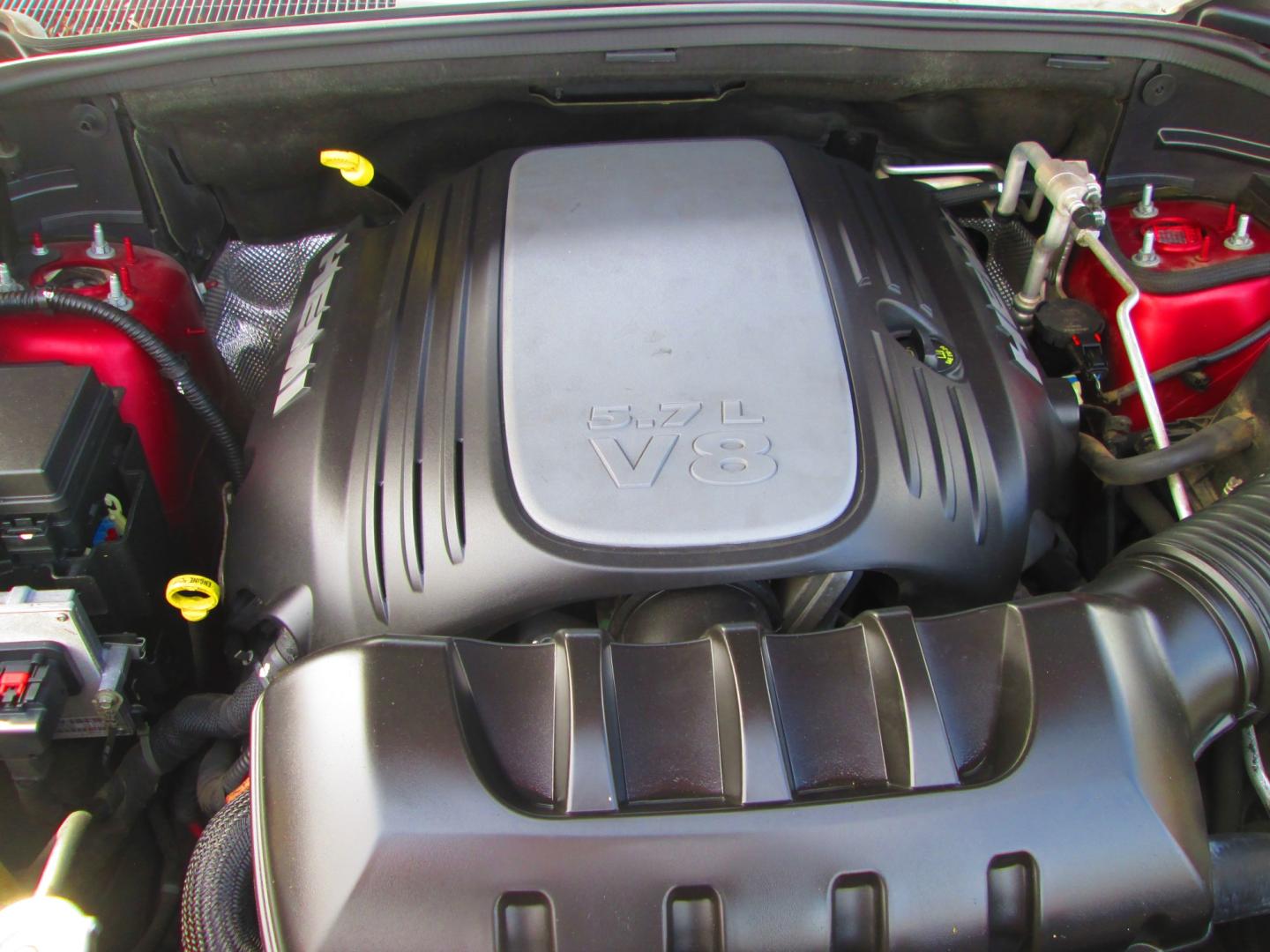 2012 RED Jeep Grand Cherokee Laredo 2WD (1C4RJEATXCC) with an 5.7L V8 OHV 16V engine, 5-Speed Automatic transmission, located at 1815 NE 28th St., Fort Worth, TX, 76106, (817) 625-6251, 32.795582, -97.333069- Photo#11